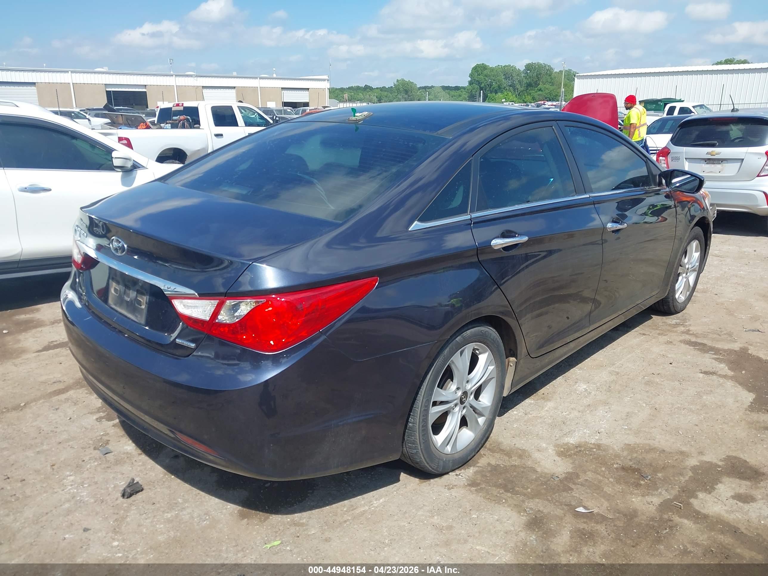 HYUNDAI SONATA image 4
