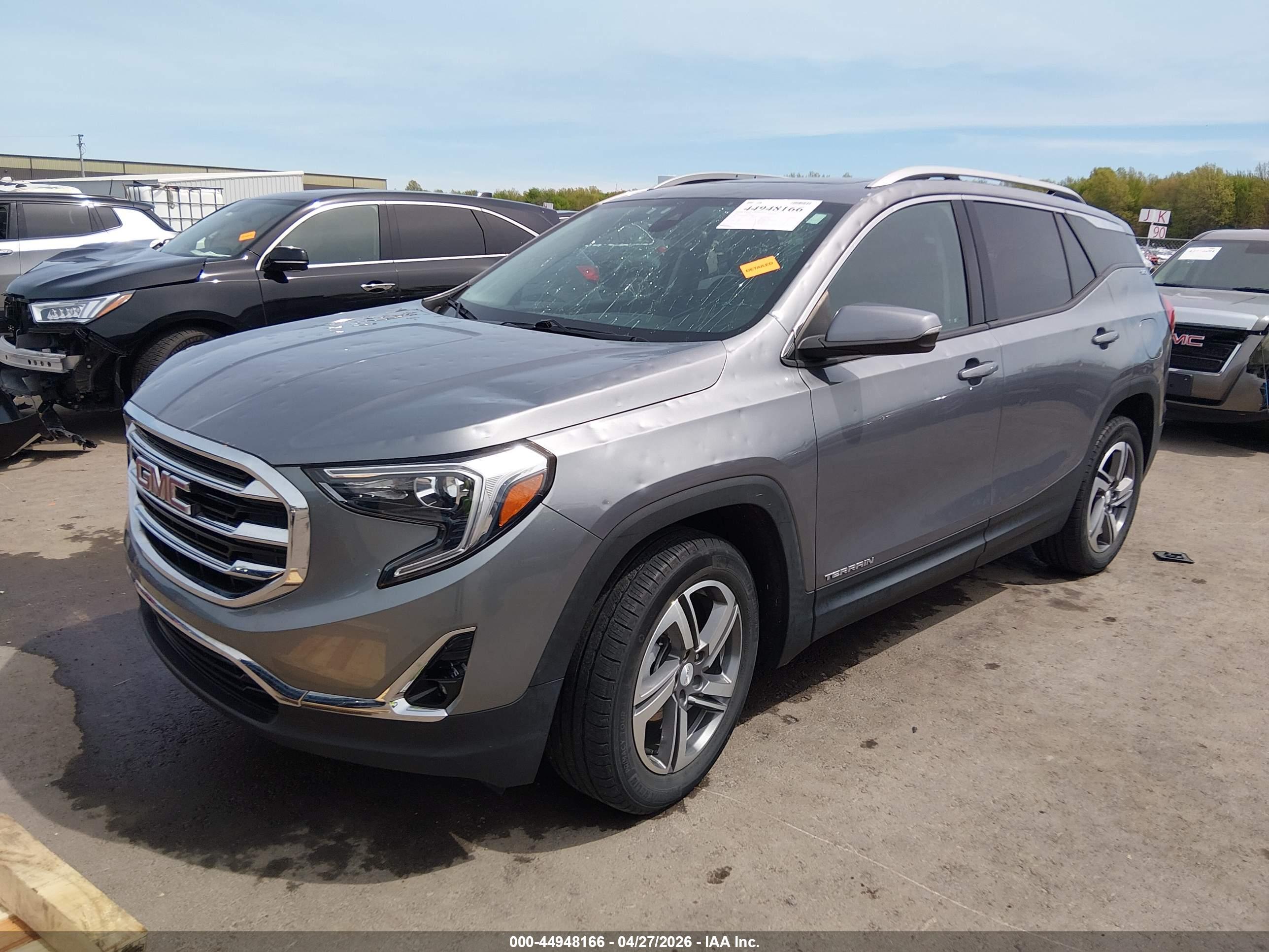 GMC TERRAIN image 2