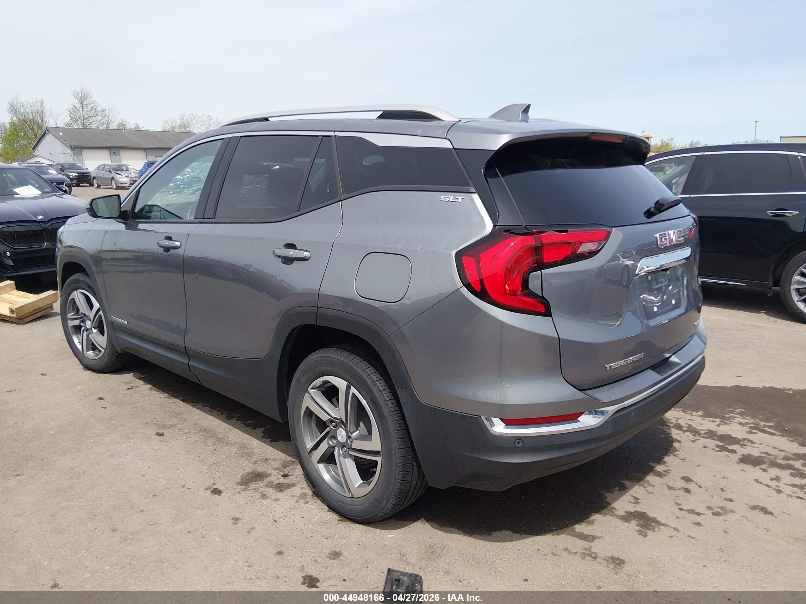 GMC TERRAIN image 3