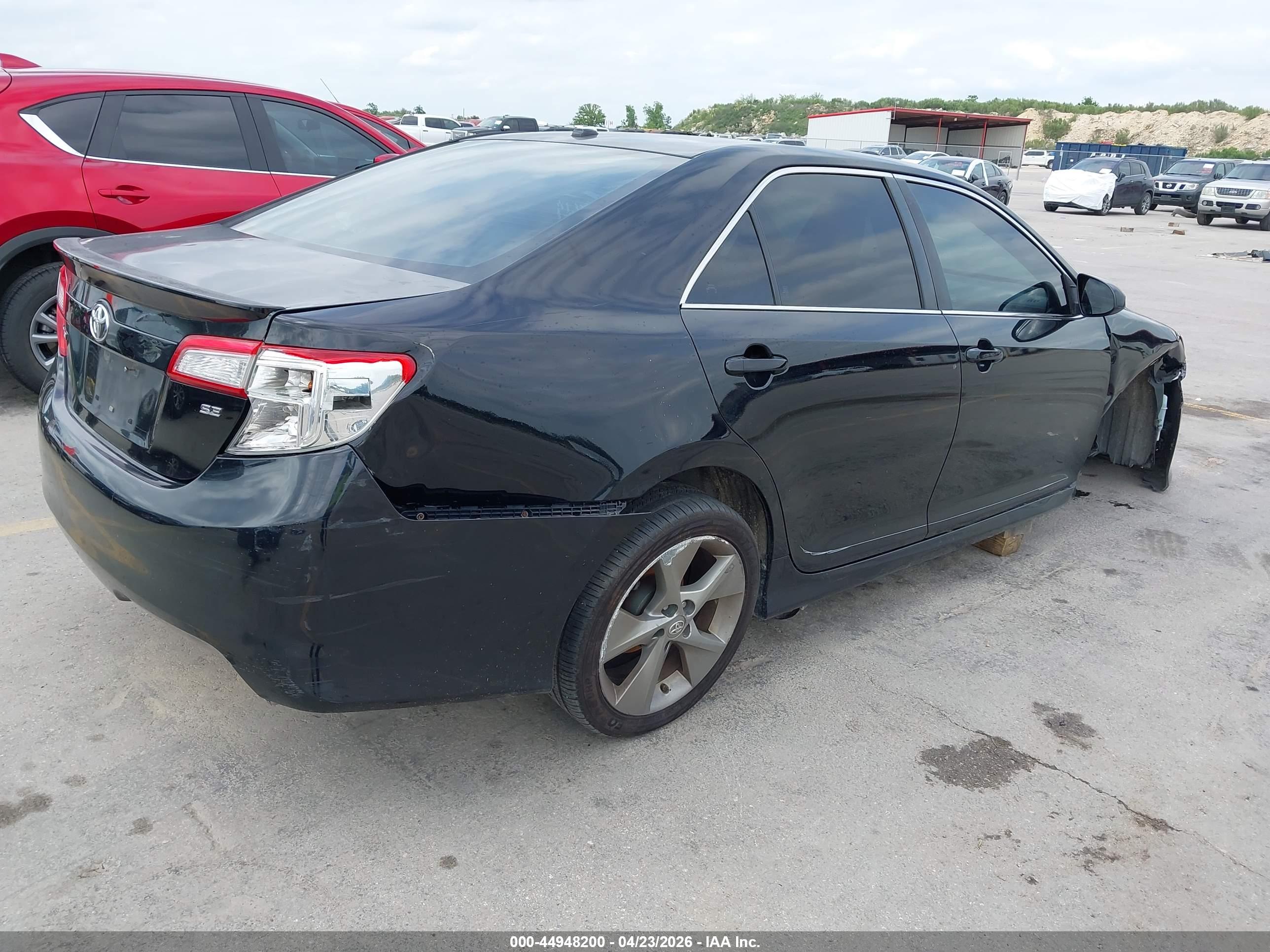TOYOTA CAMRY image 4