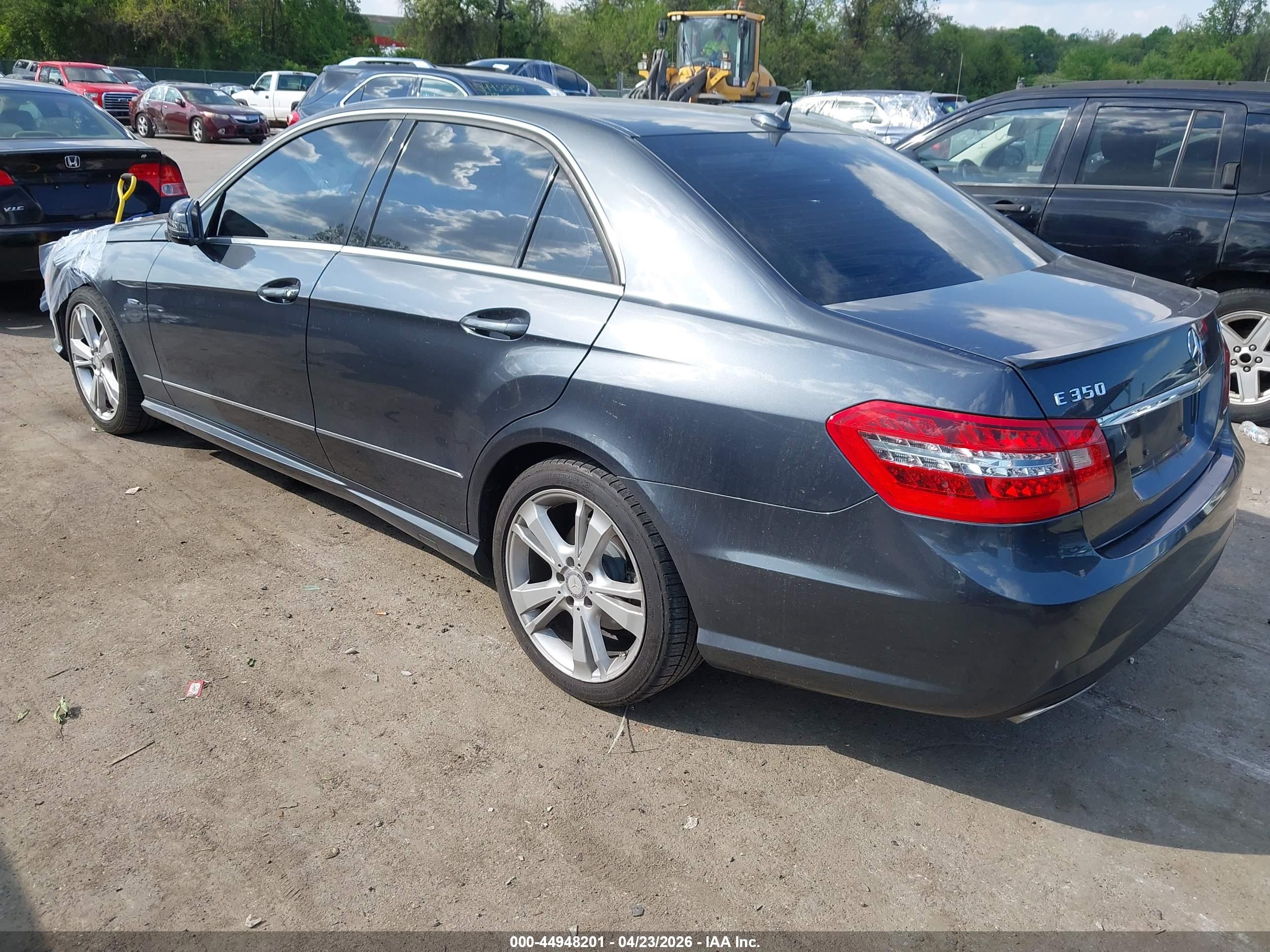 MERCEDES-BENZ E image 3