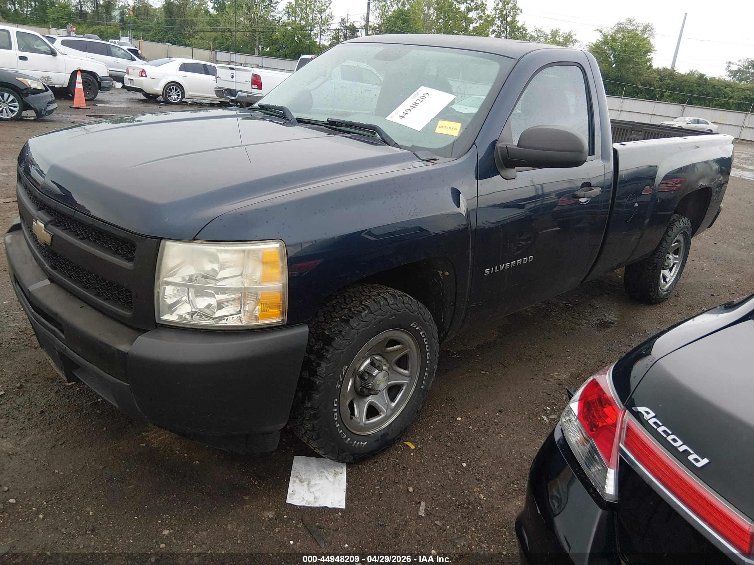 CHEVROLET SILVERADO image 2