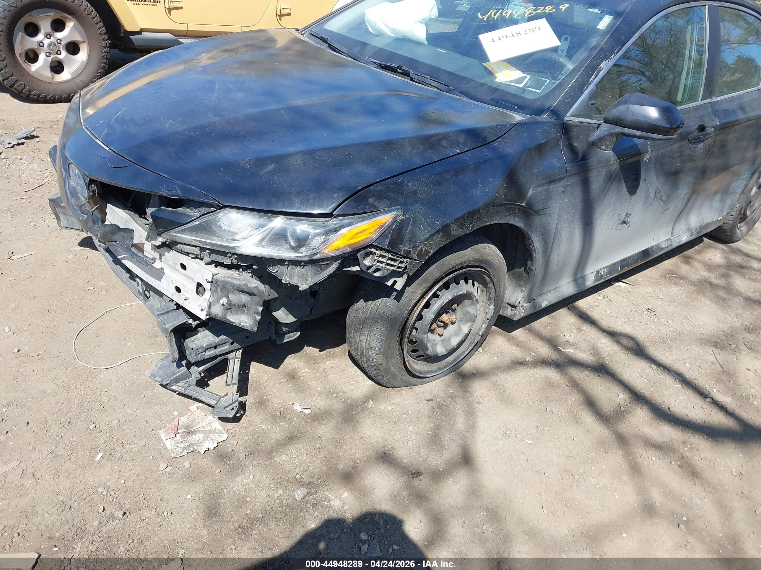 TOYOTA CAMRY image 6