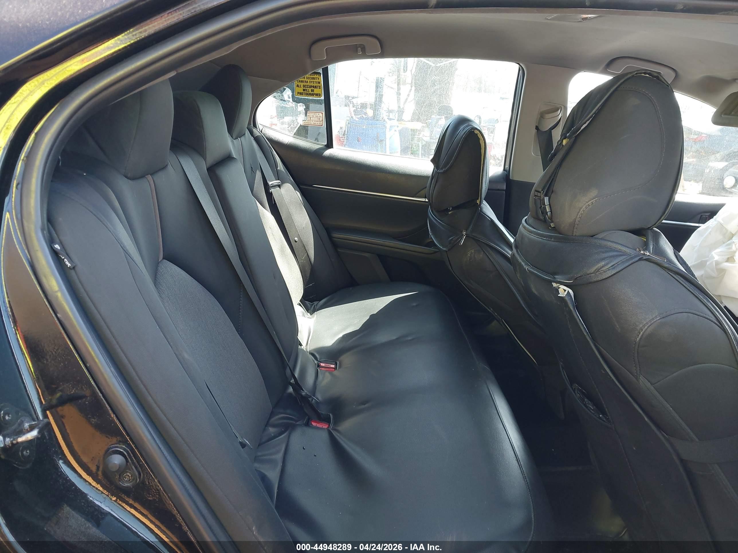 TOYOTA CAMRY image 8