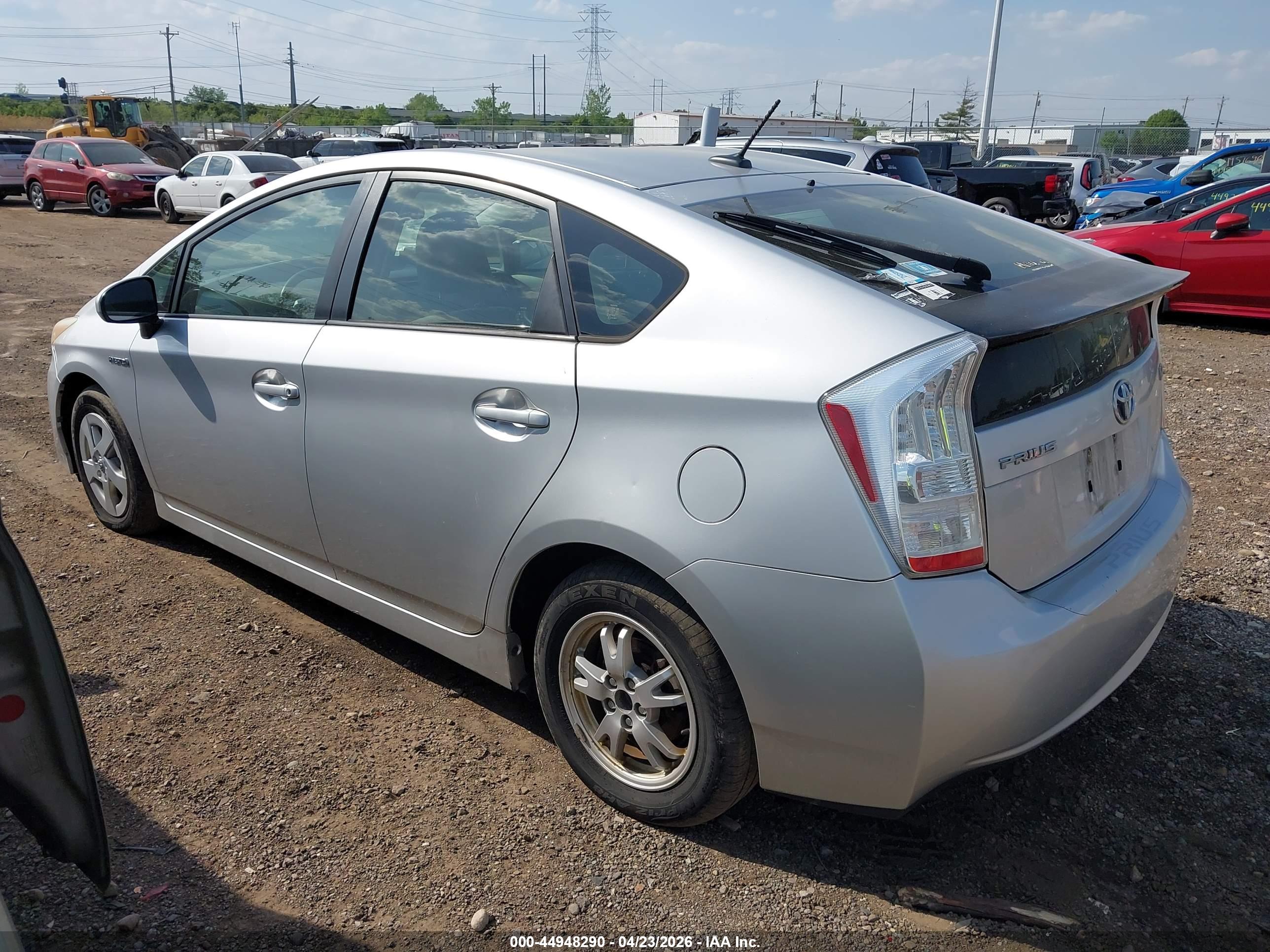 TOYOTA PRIUS image 3