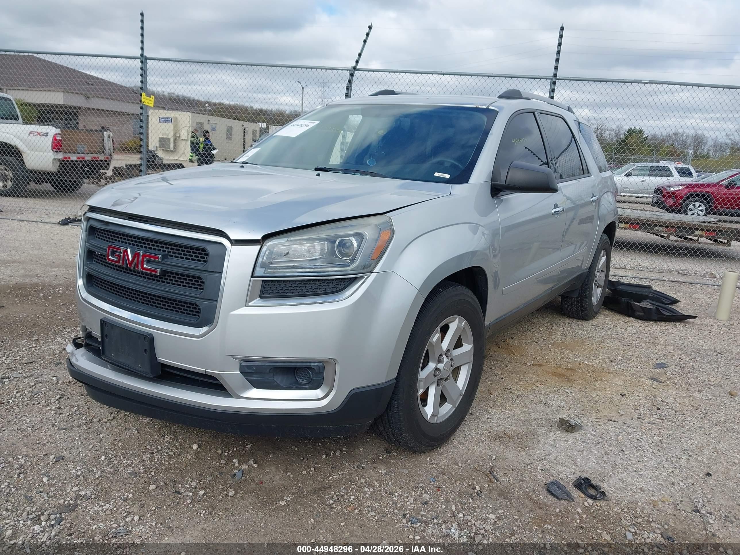 GMC ACADIA image 2