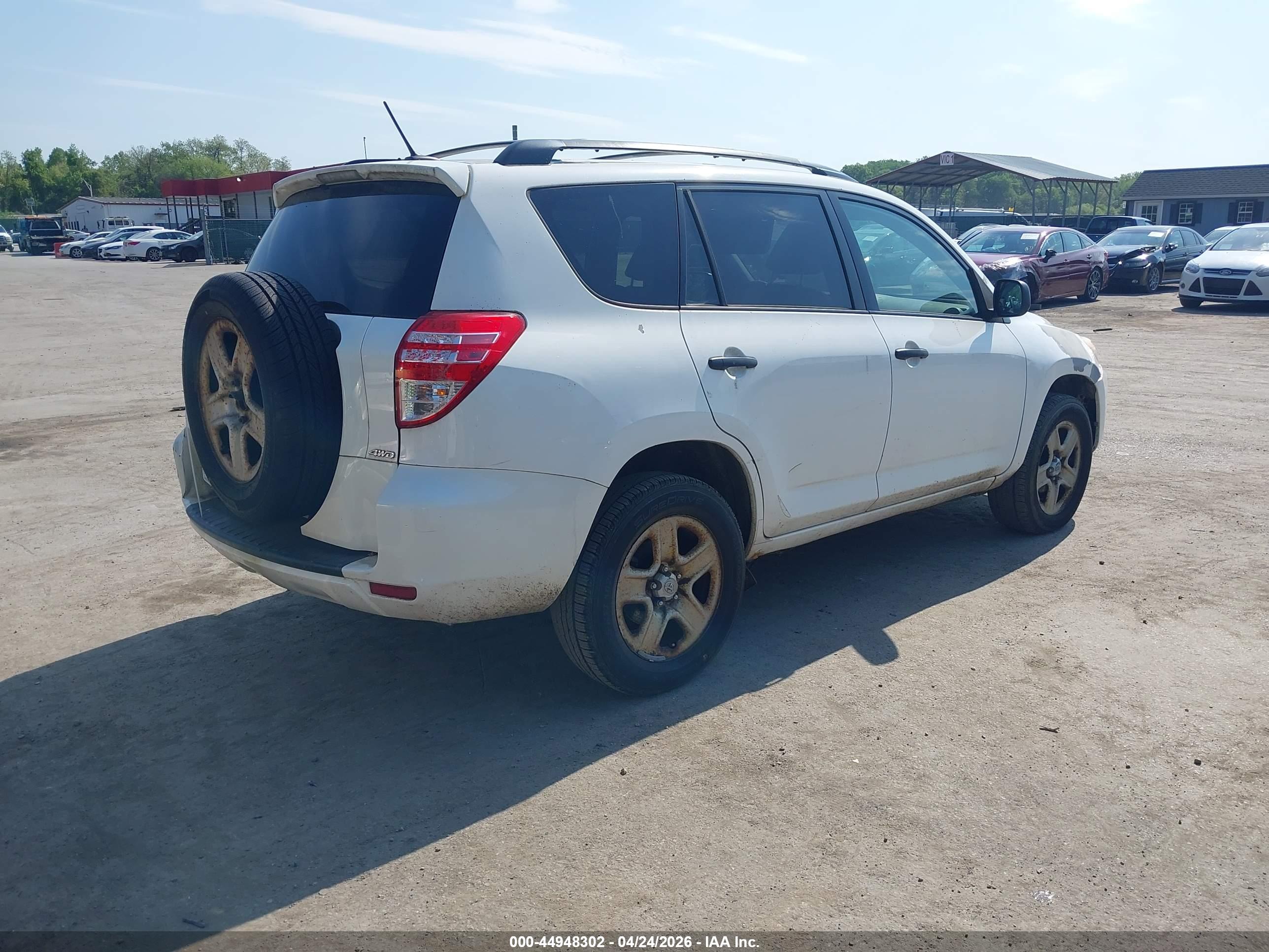 TOYOTA RAV4 image 4