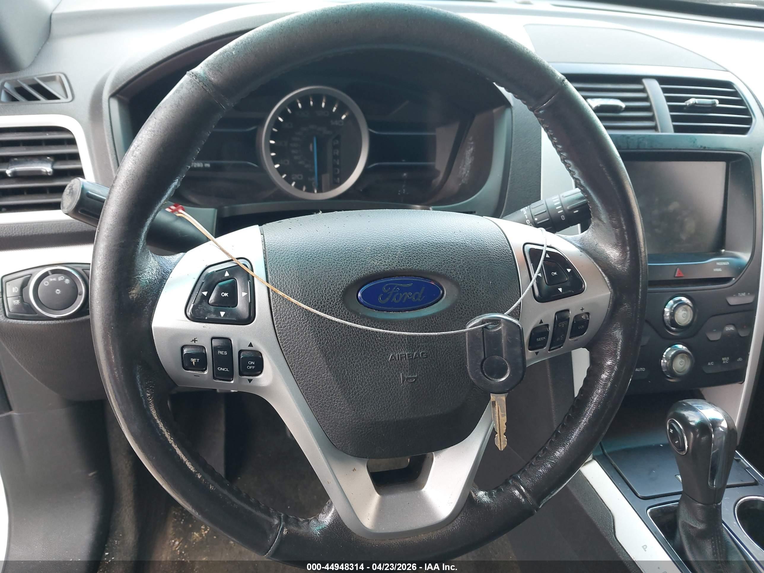 FORD EXPLORER image 11