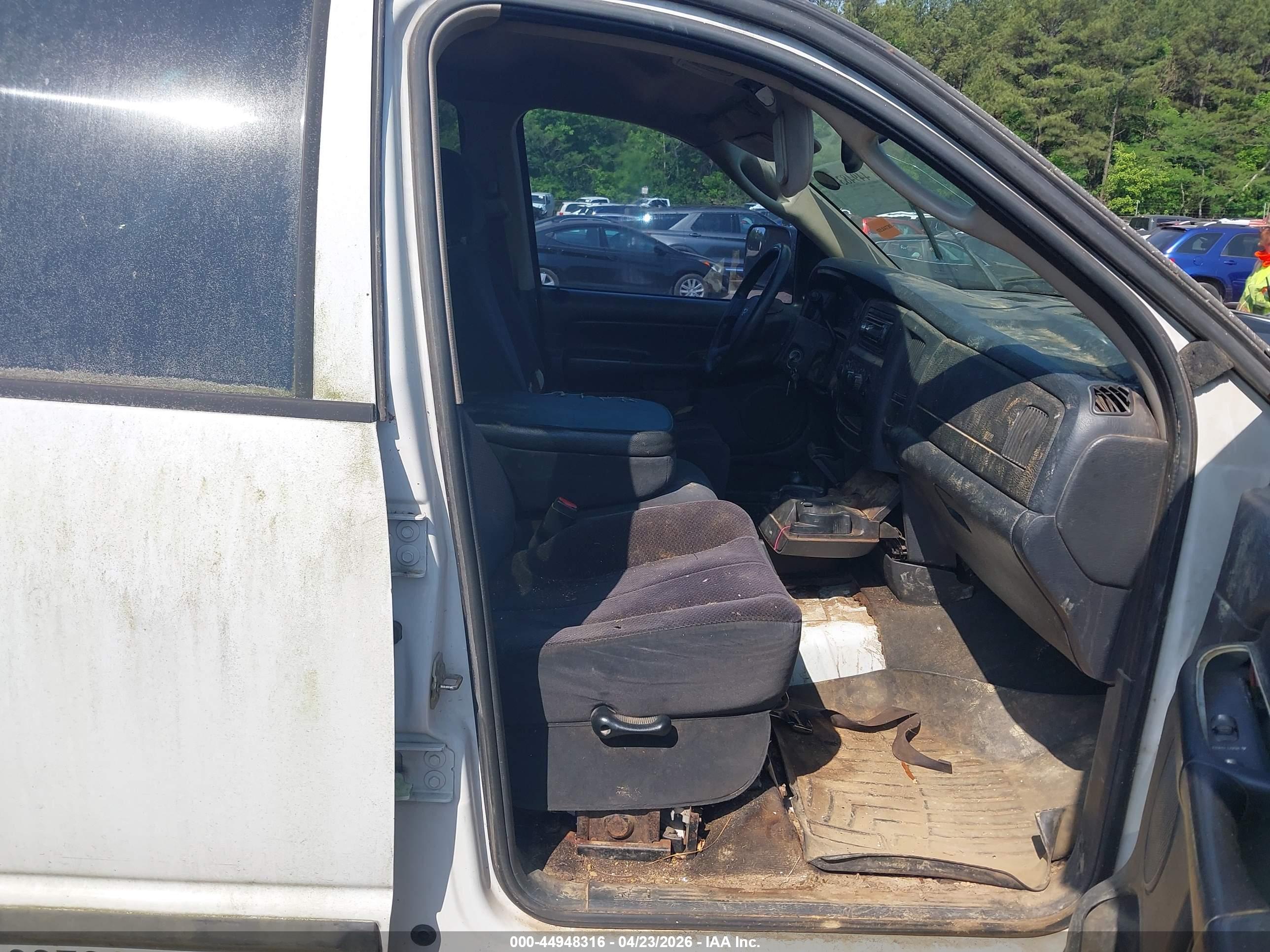 DODGE RAM image 5