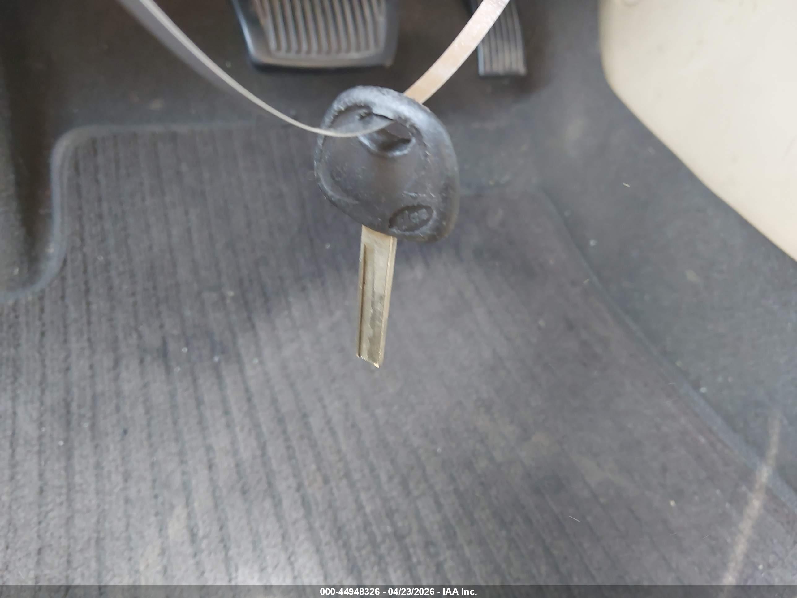 HYUNDAI ACCENT image 11