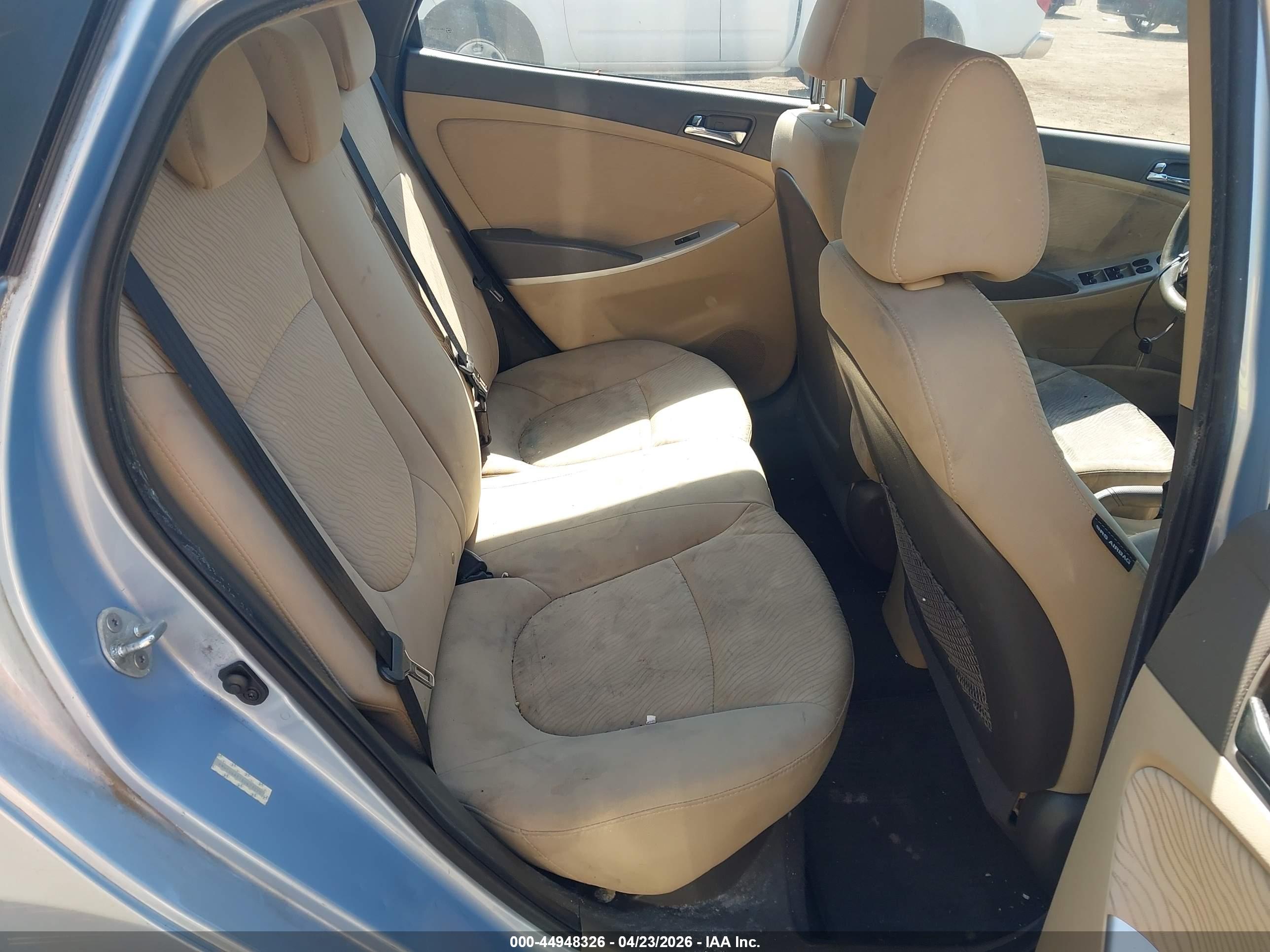 HYUNDAI ACCENT image 8