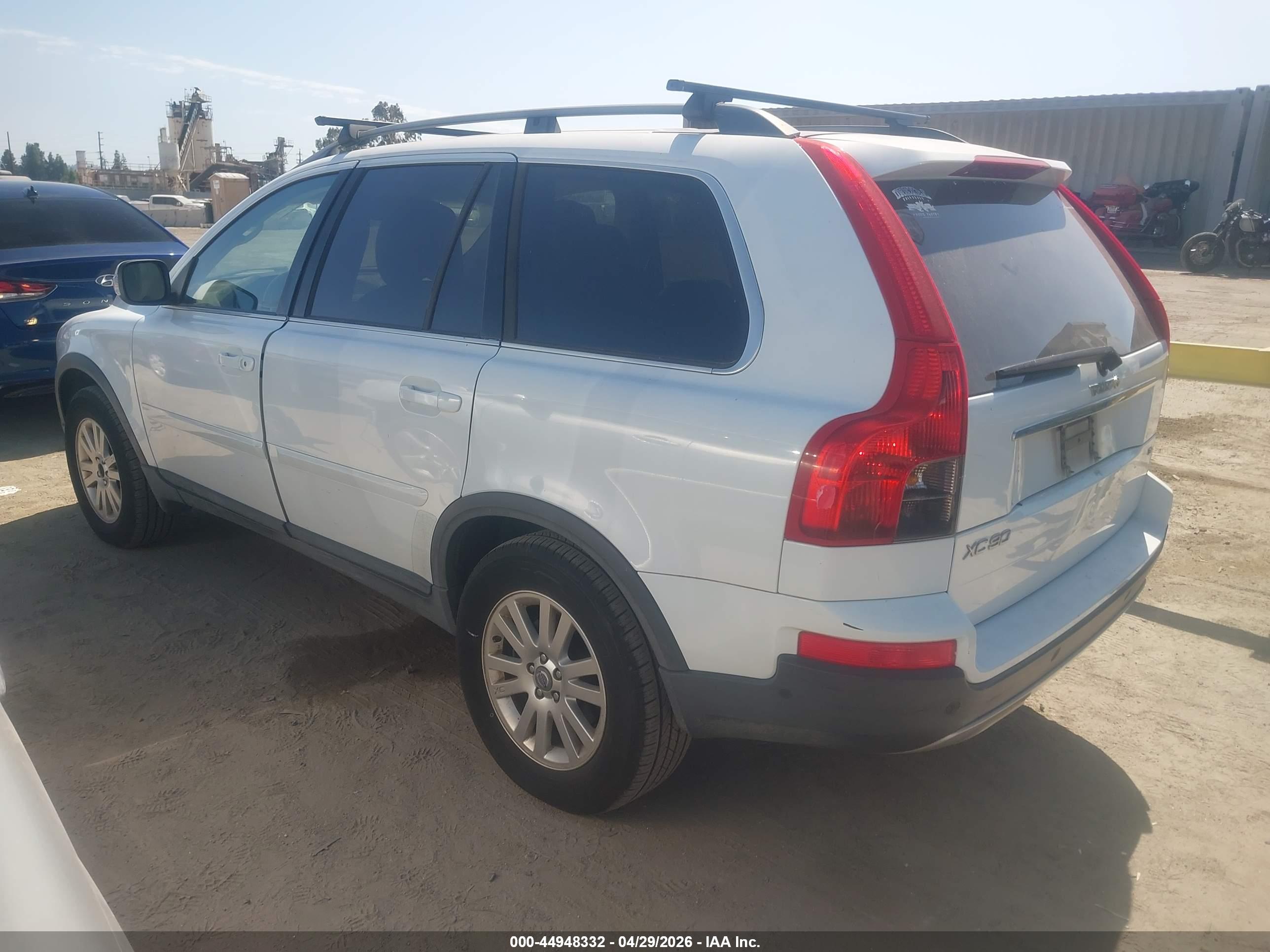 VOLVO XC90 image 3