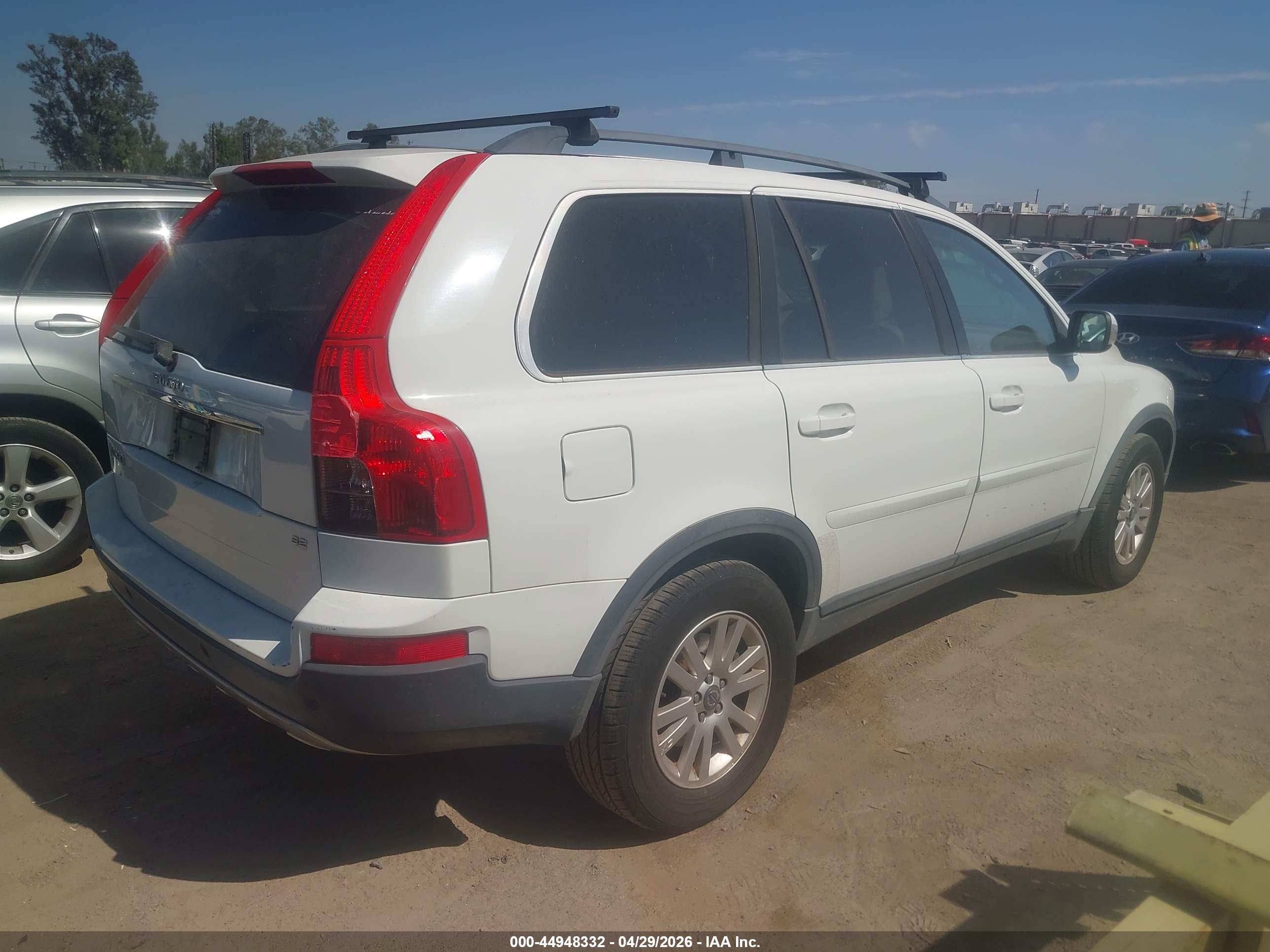 VOLVO XC90 image 4