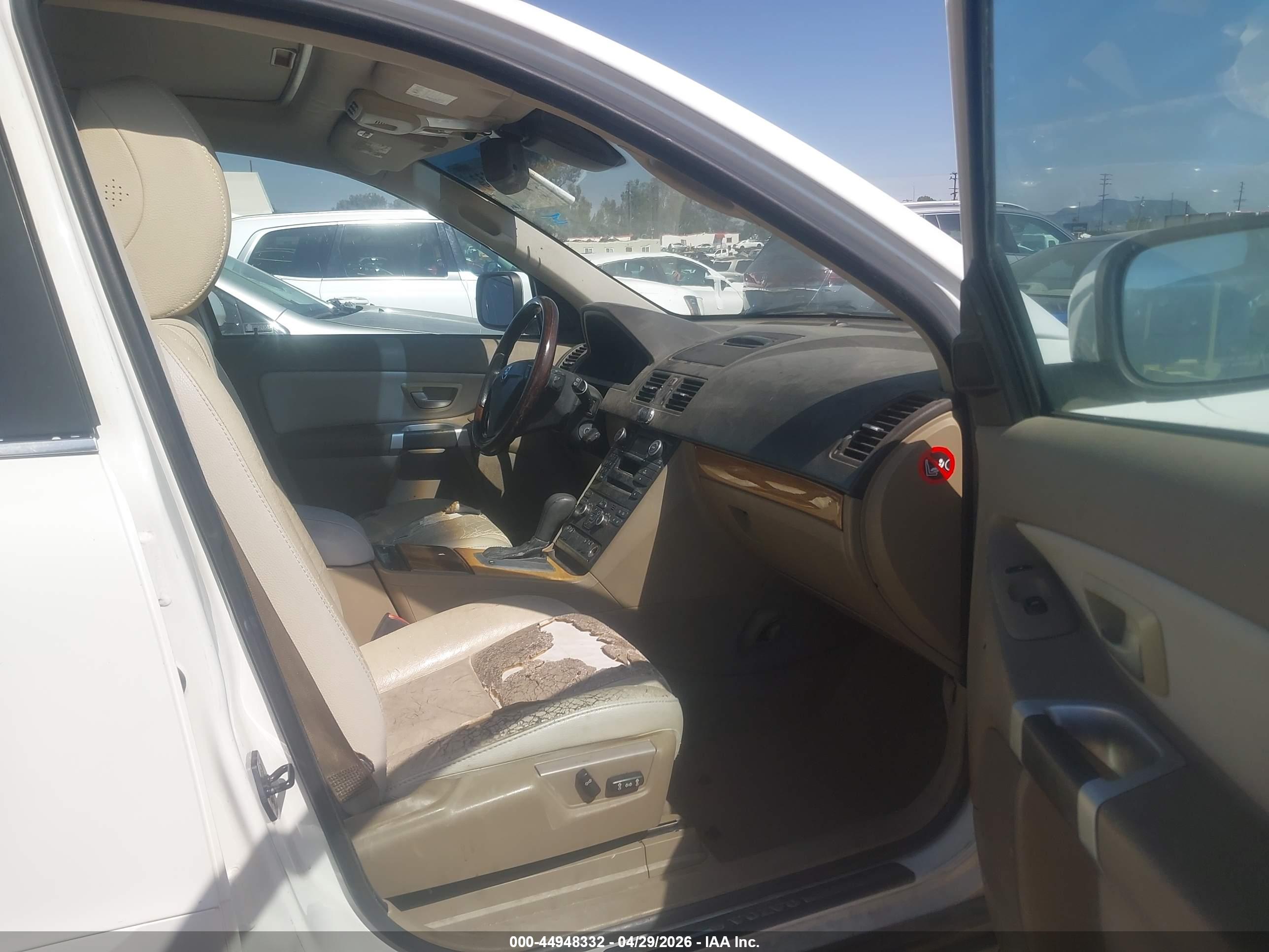 VOLVO XC90 image 5