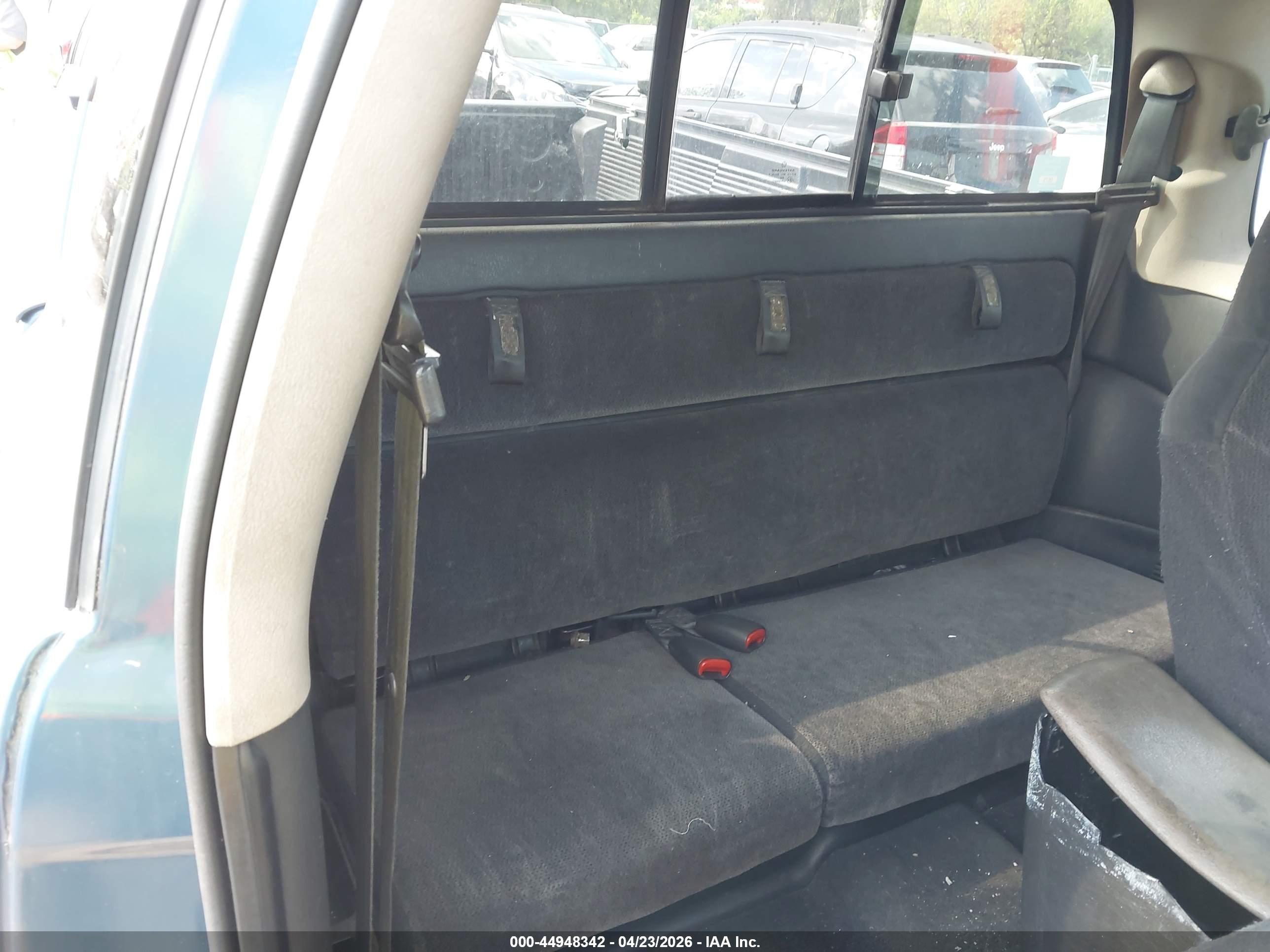 DODGE DAKOTA image 8