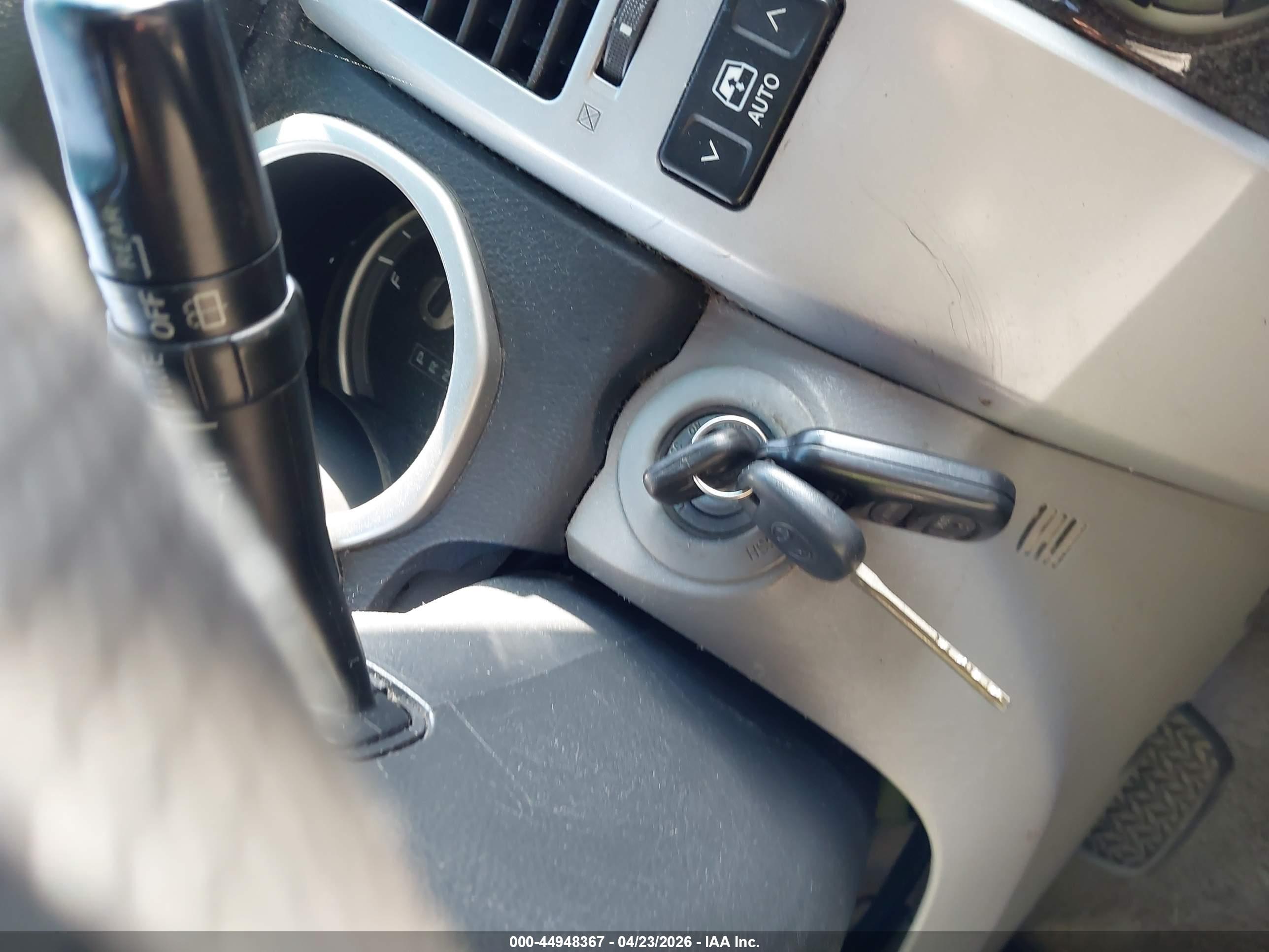 TOYOTA 4RUNNER image 11