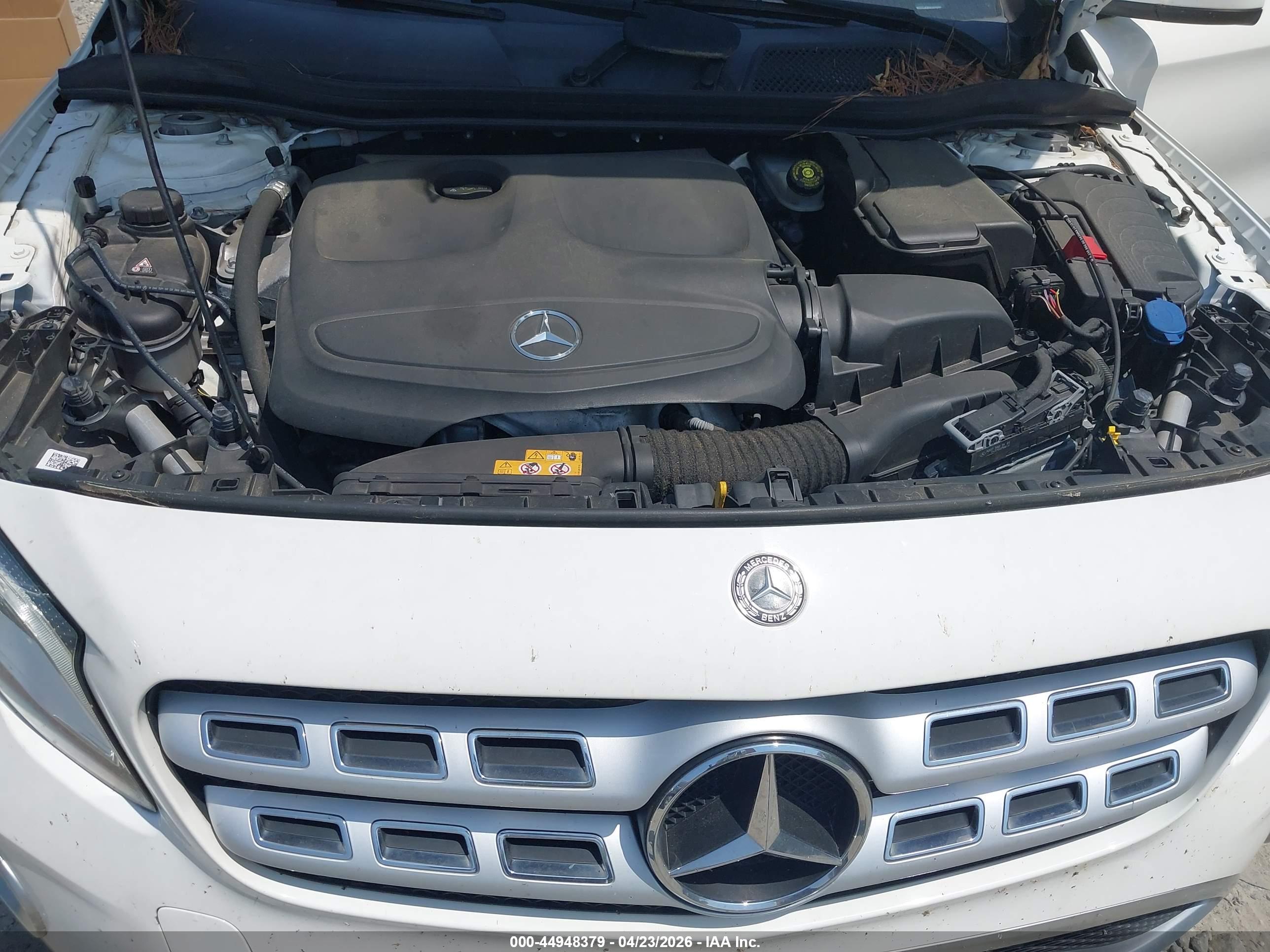 MERCEDES-BENZ GLA image 10