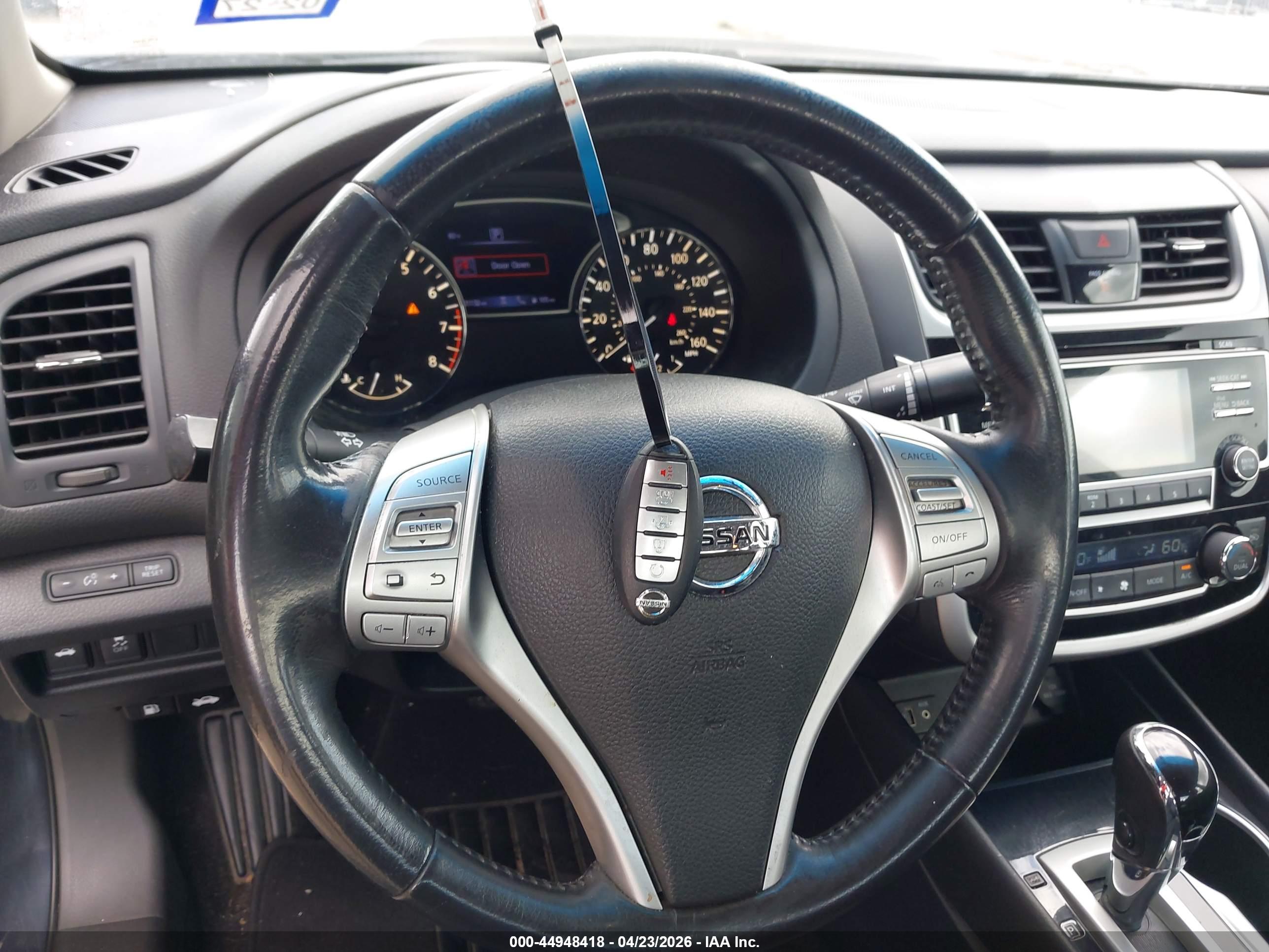 NISSAN ALTIMA image 11