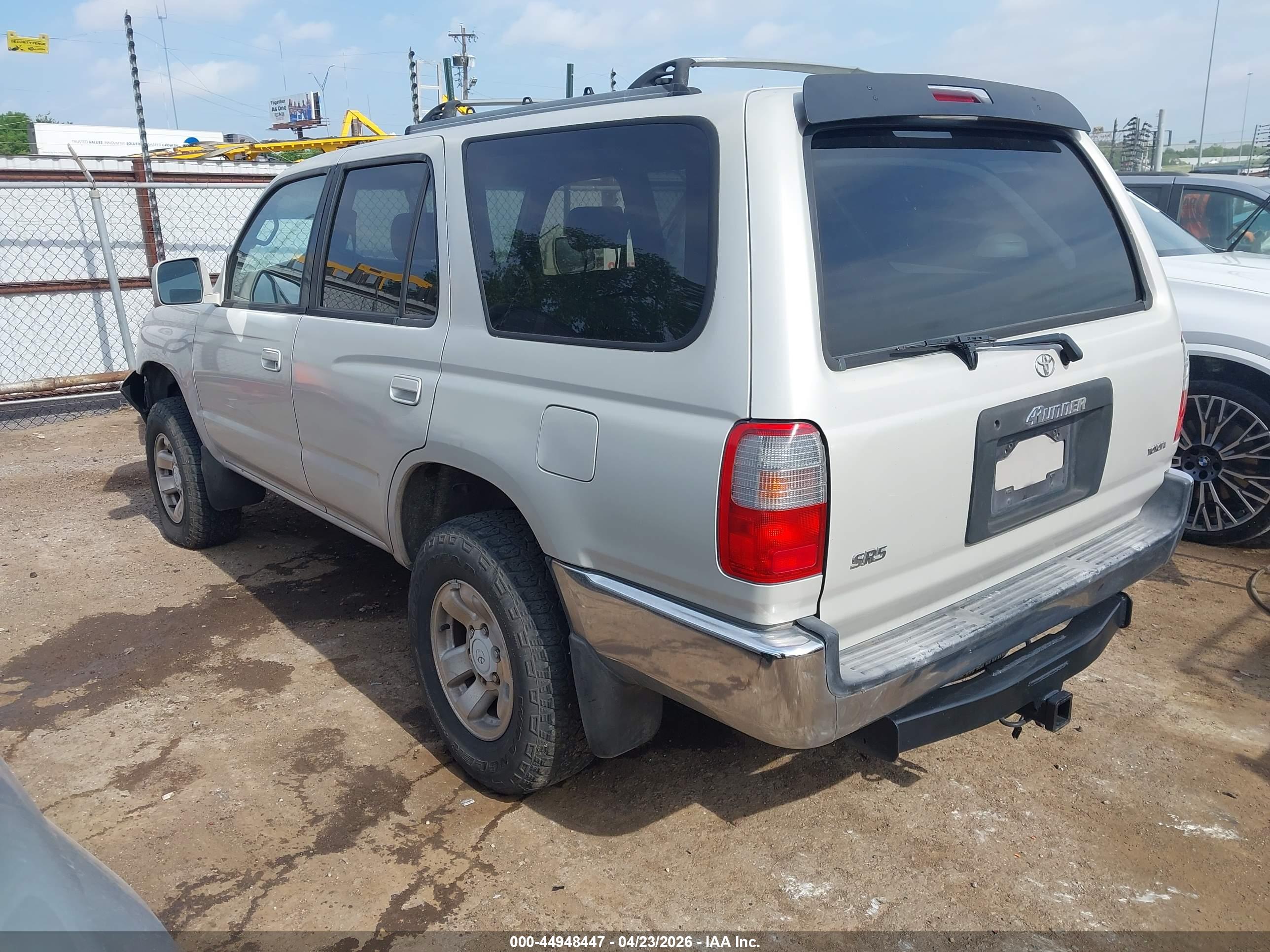 TOYOTA 4RUNNER image 3