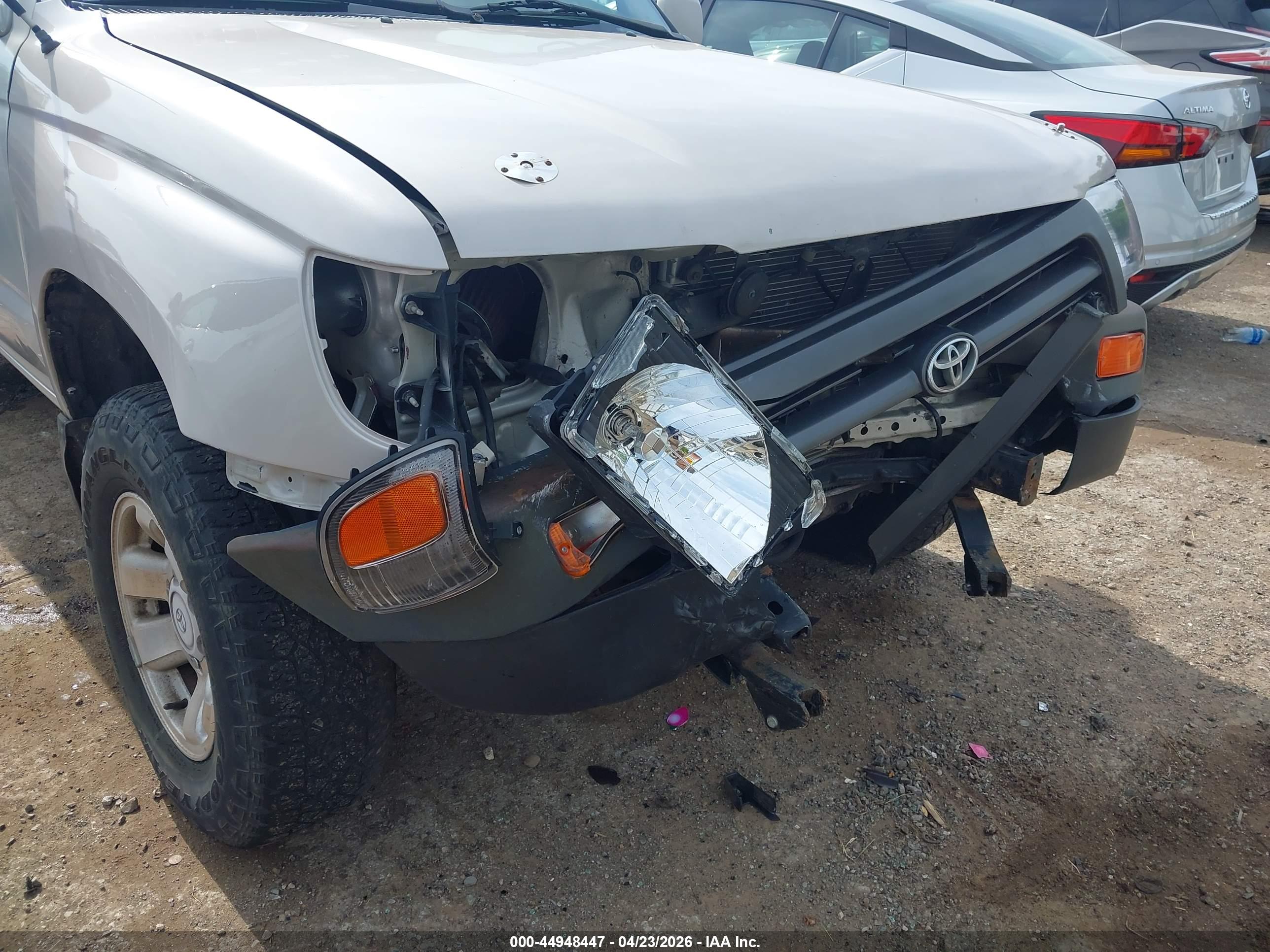 TOYOTA 4RUNNER image 6