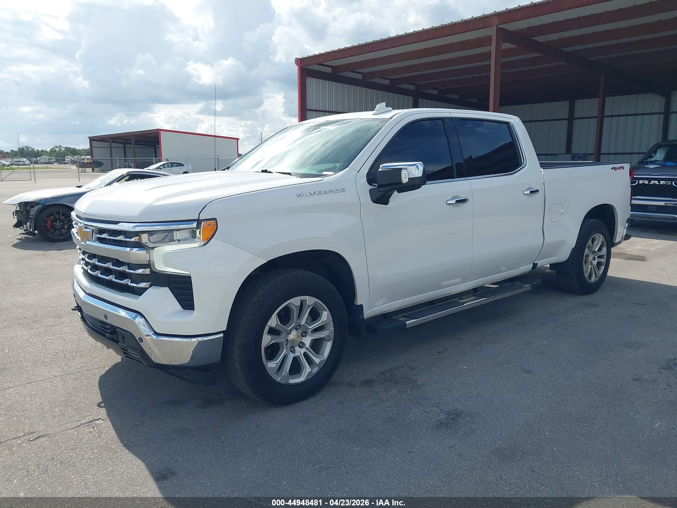 CHEVROLET SILVERADO image 2