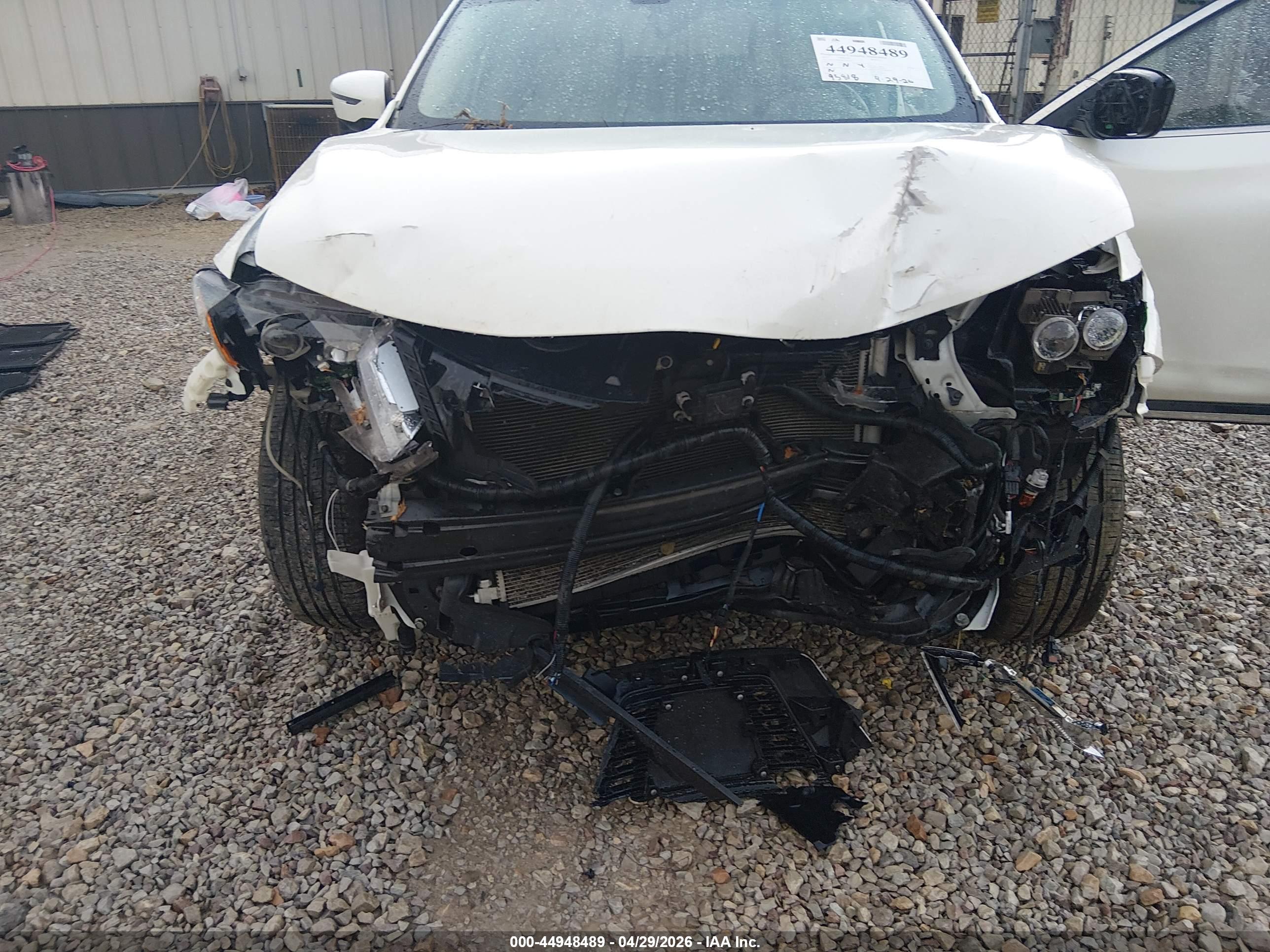 NISSAN ROGUE image 6
