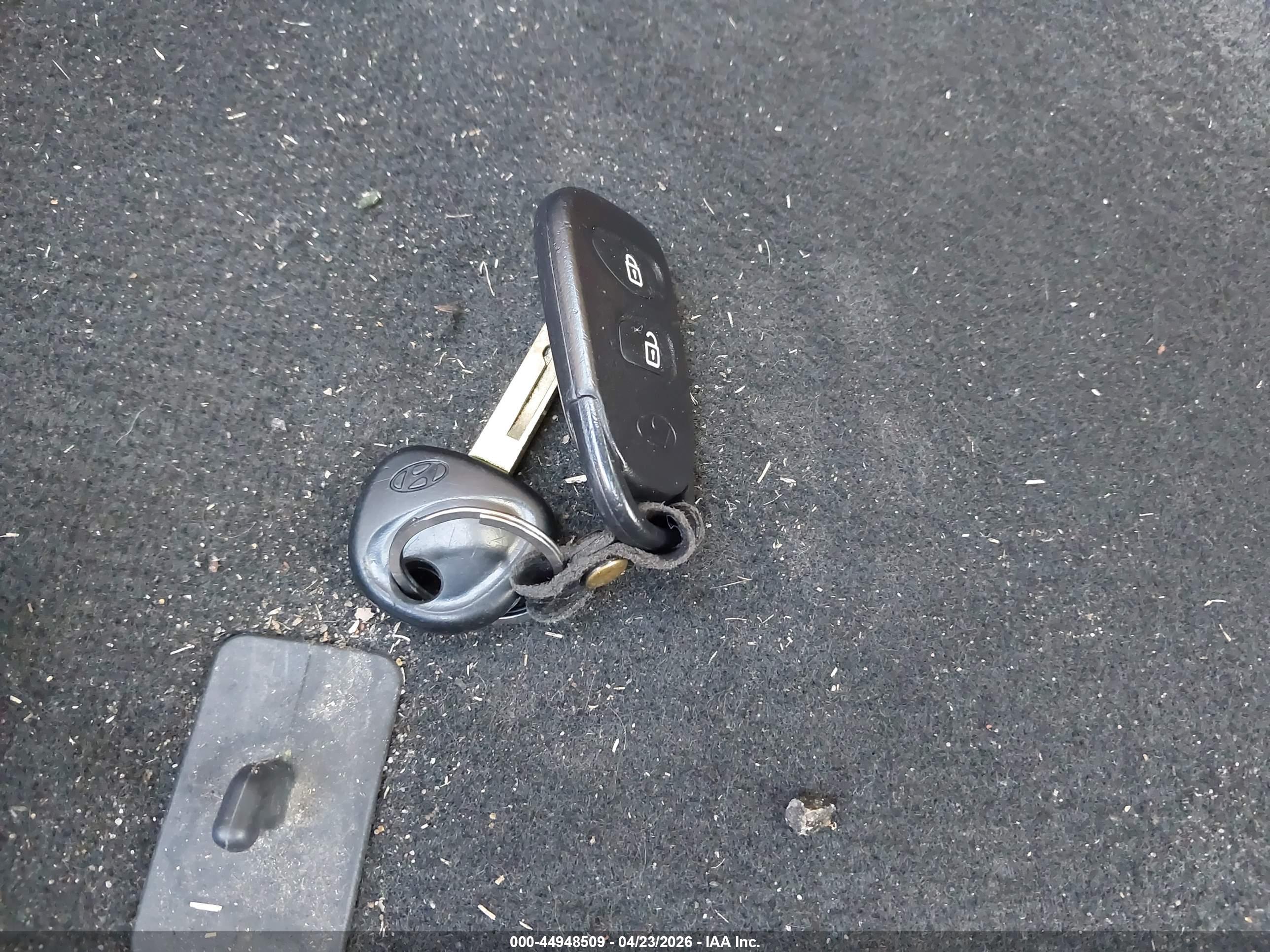 HYUNDAI ACCENT image 11