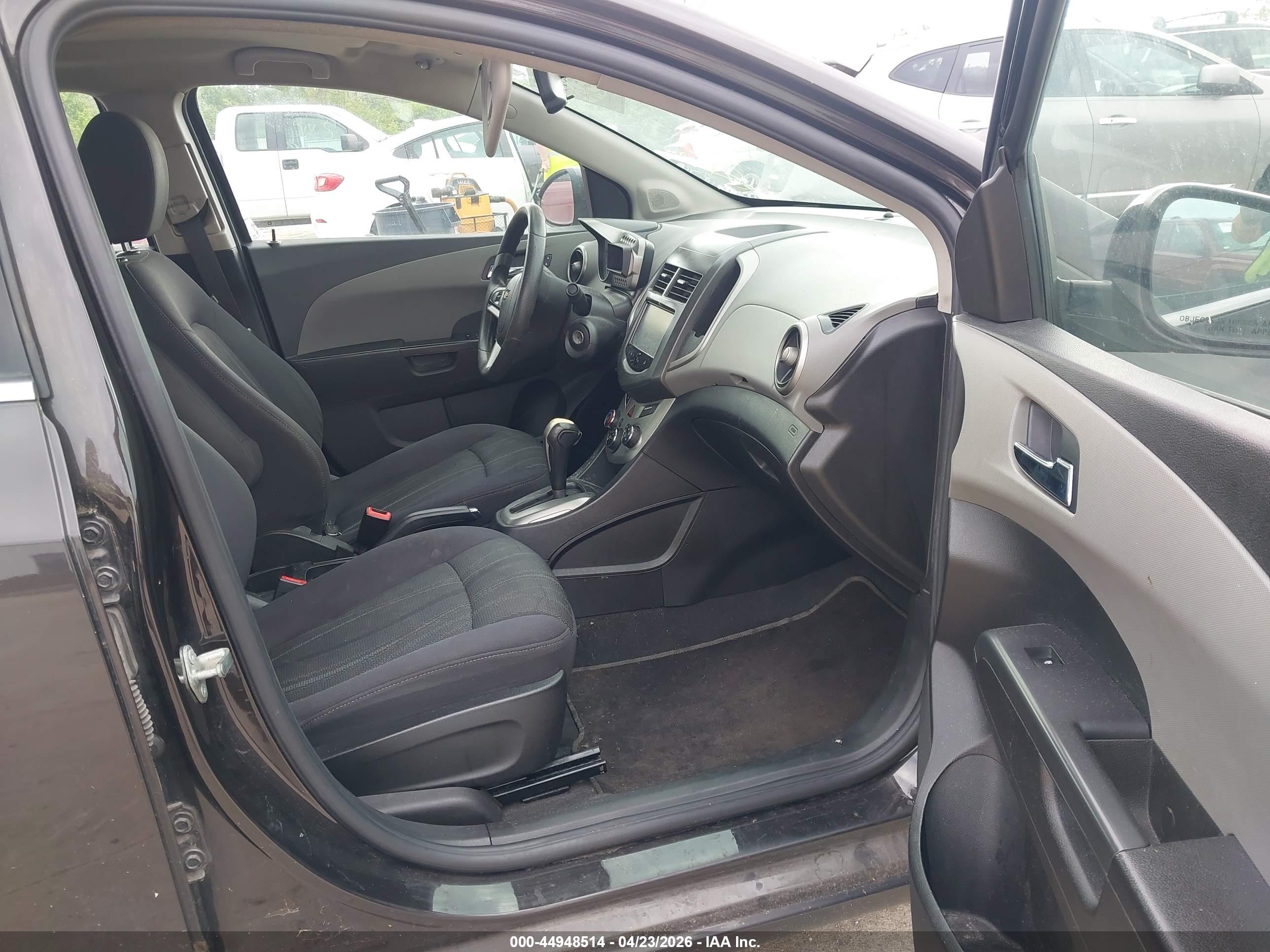 CHEVROLET SONIC image 5
