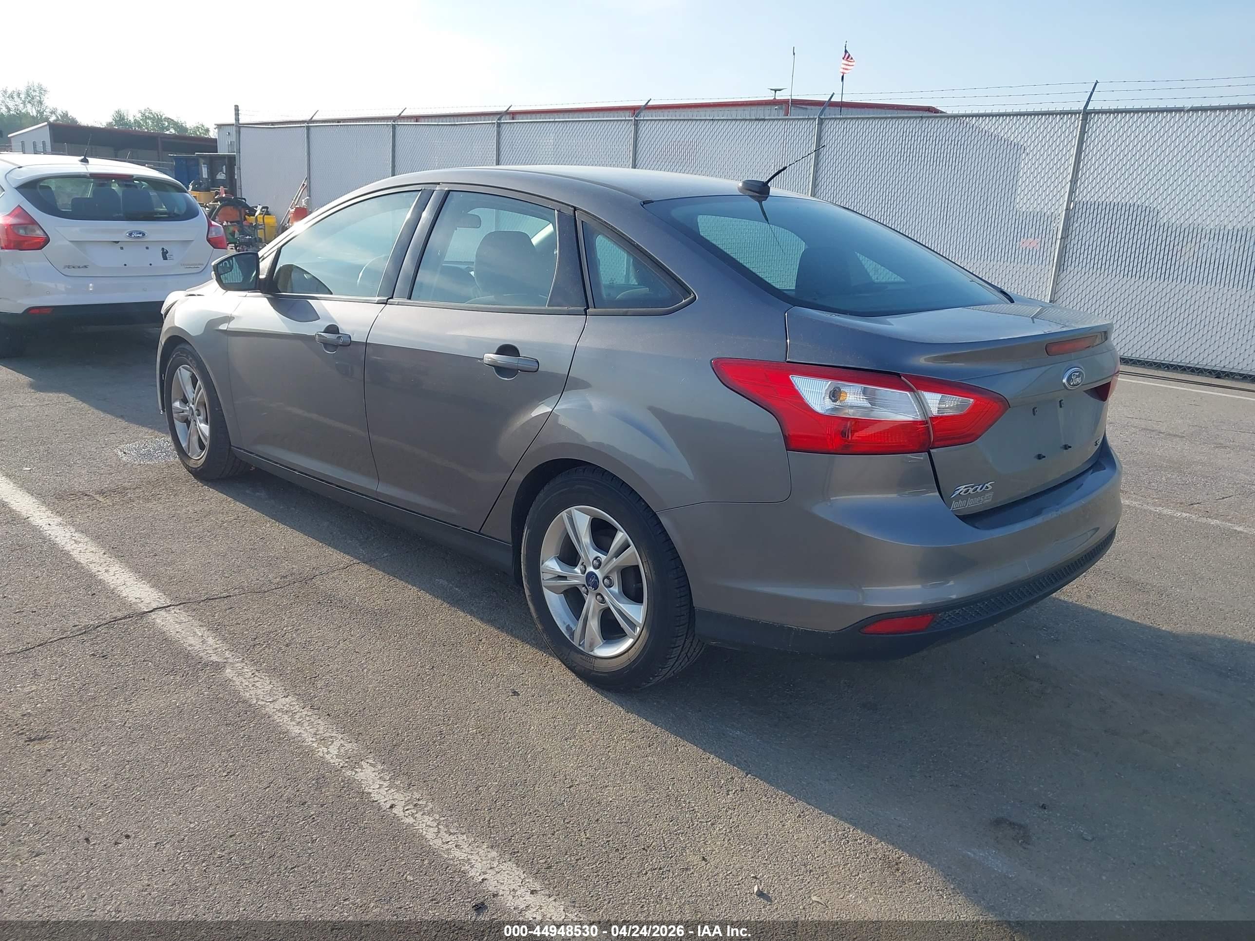 FORD FOCUS image 3