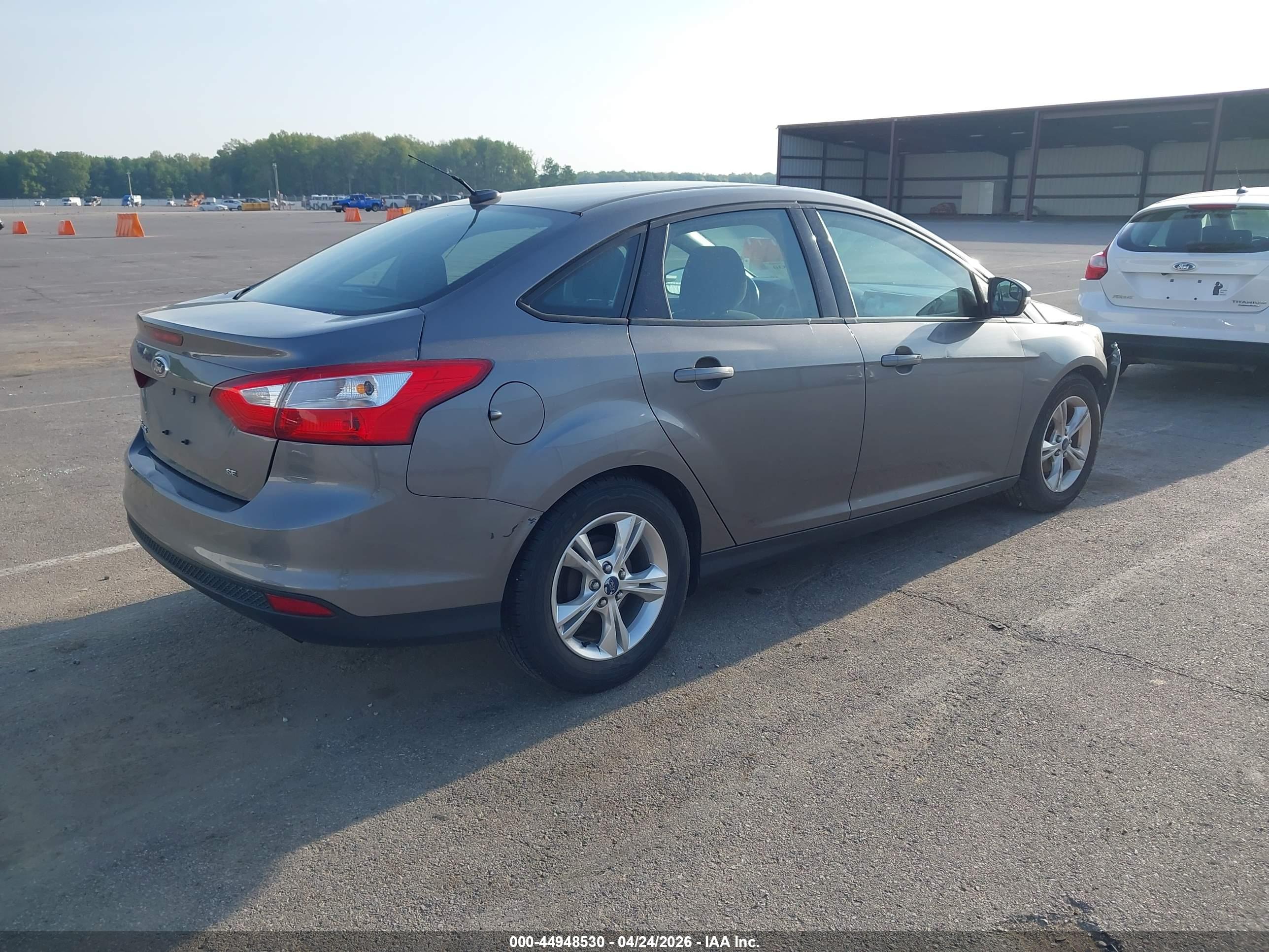 FORD FOCUS image 4