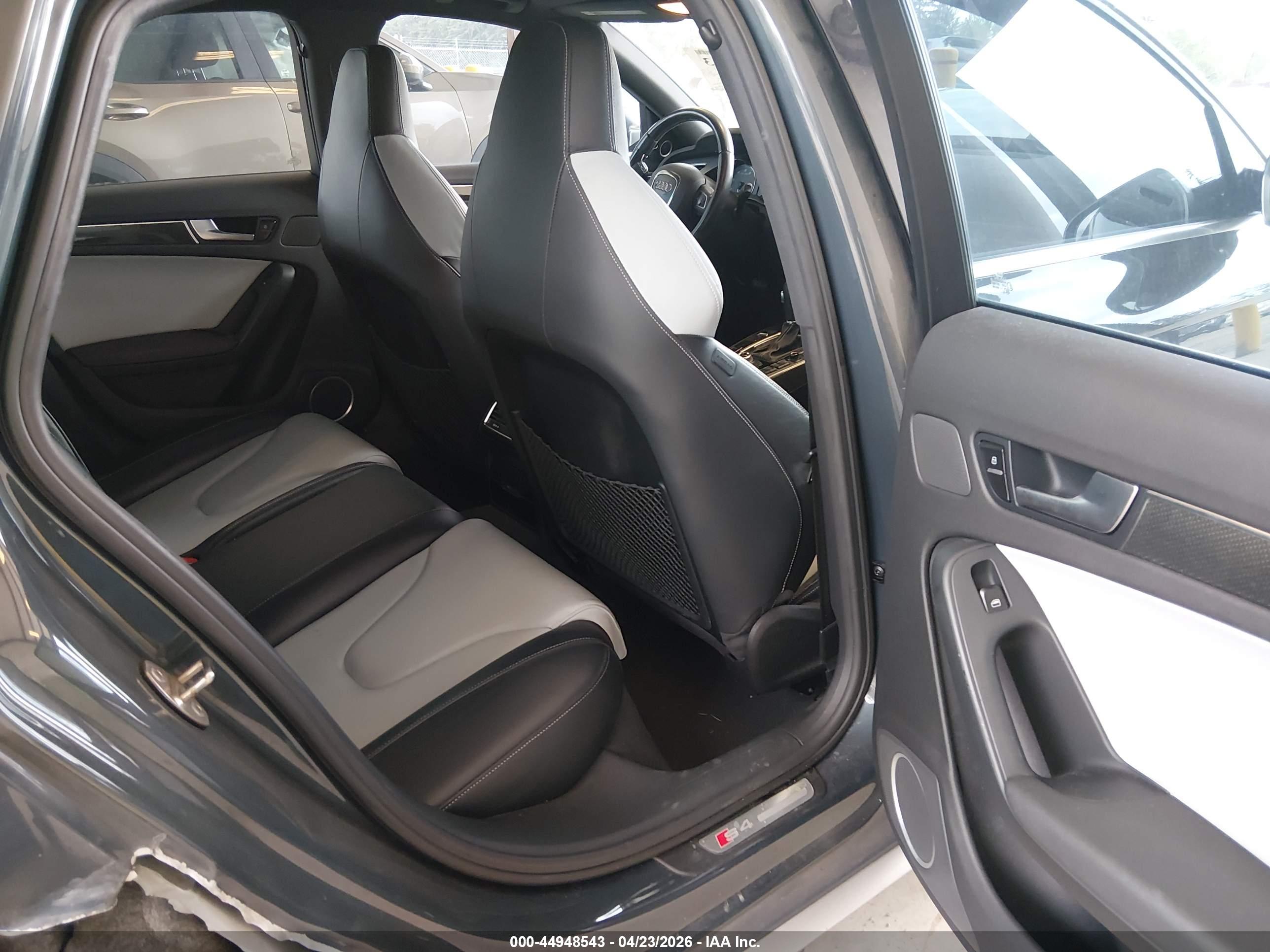 AUDI S4 image 8