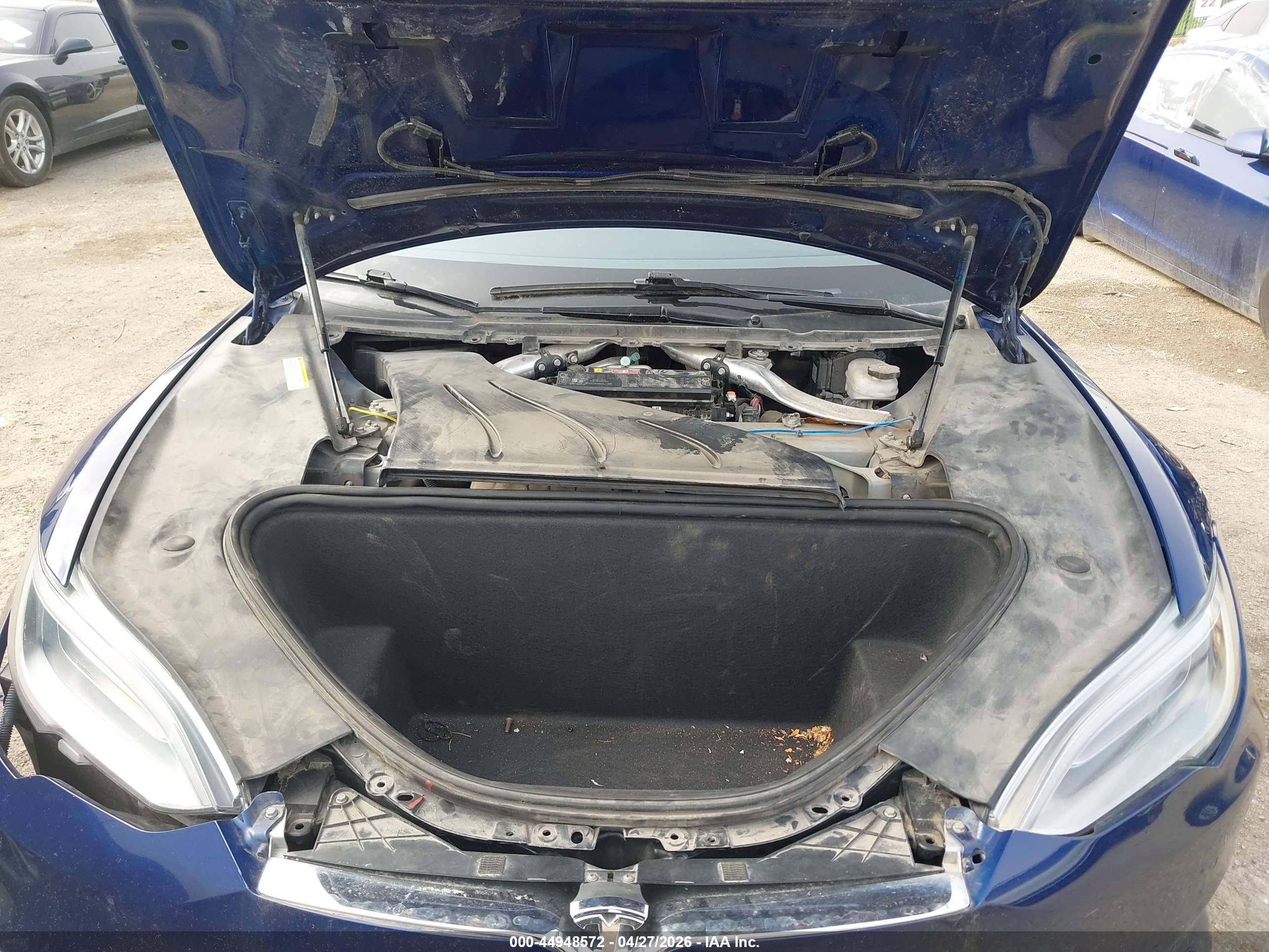 TESLA MODEL image 10