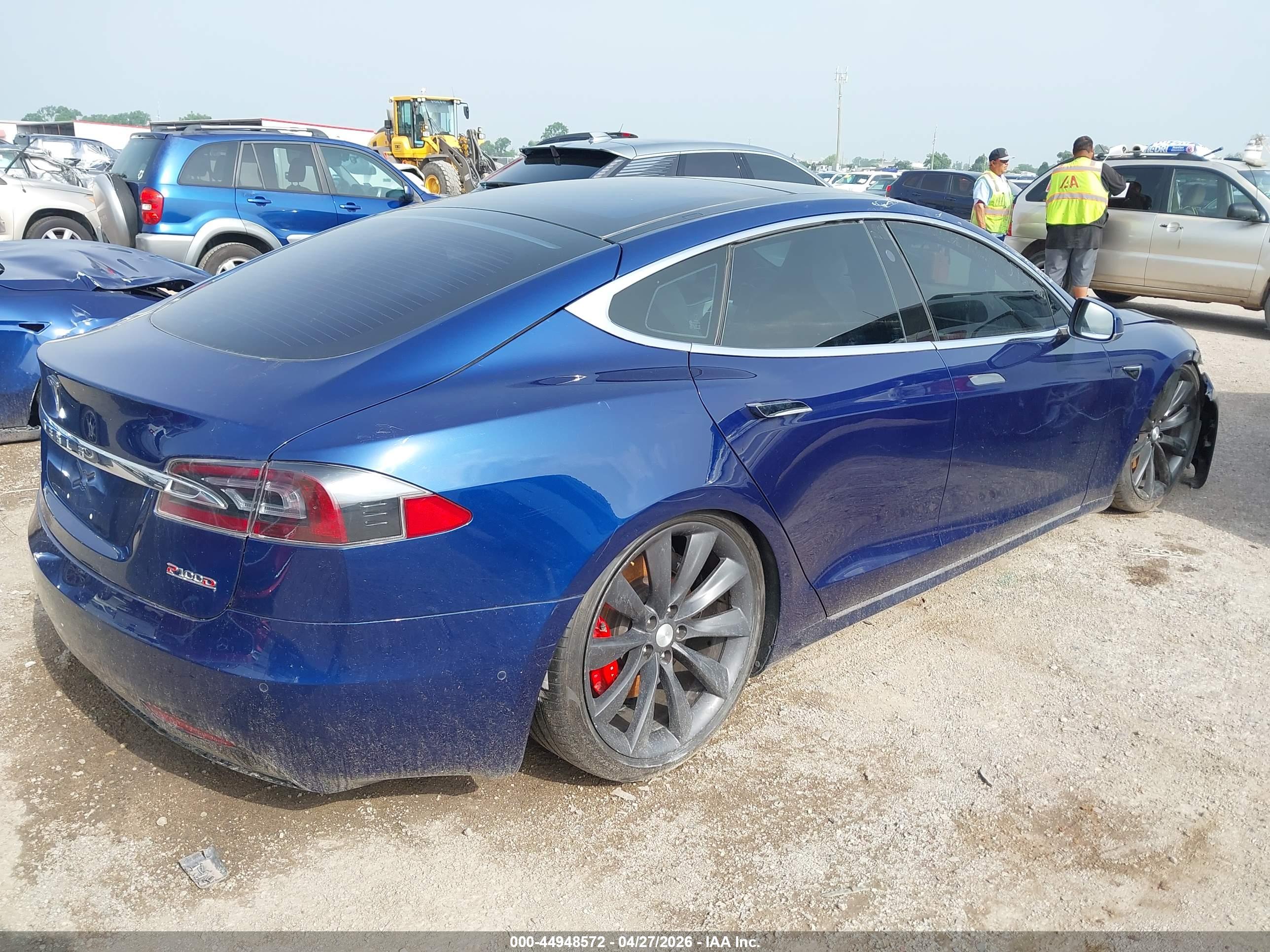 TESLA MODEL image 4