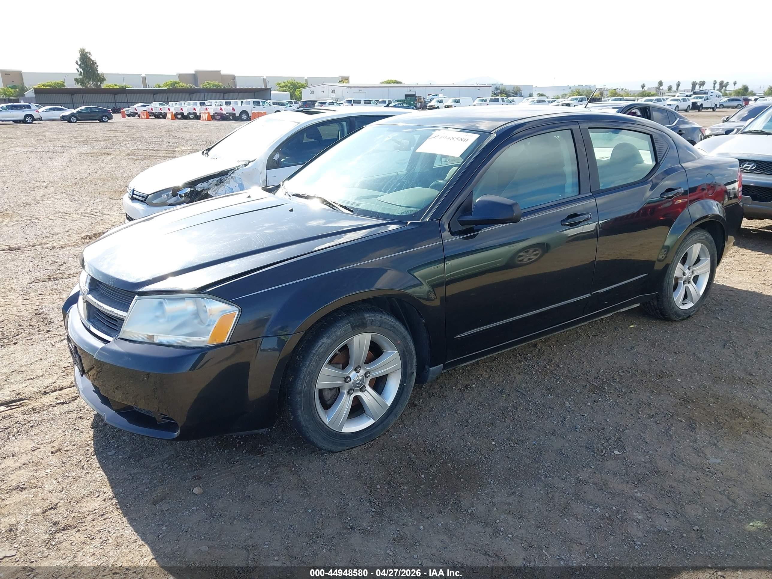 DODGE AVENGER image 2