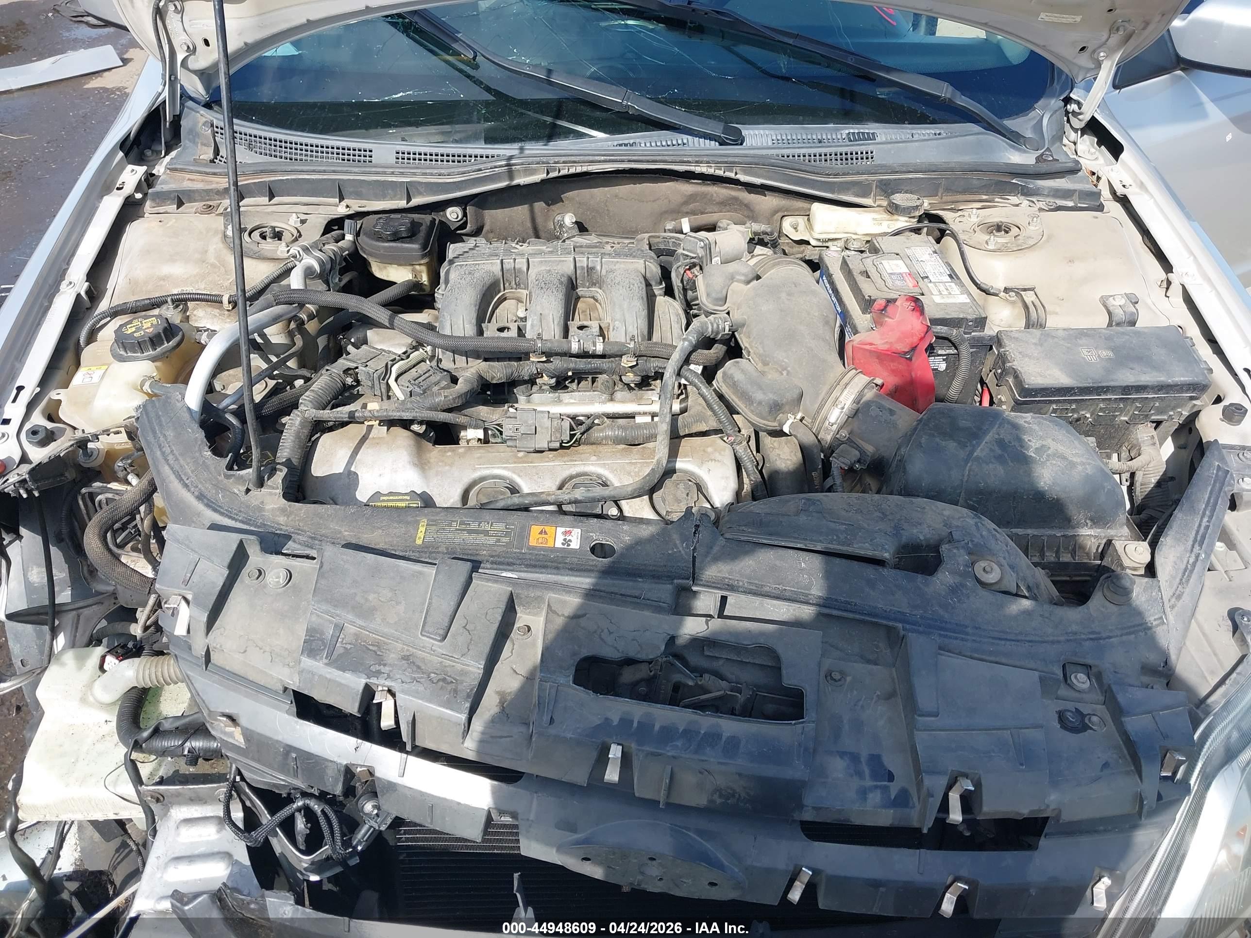 FORD FUSION image 10