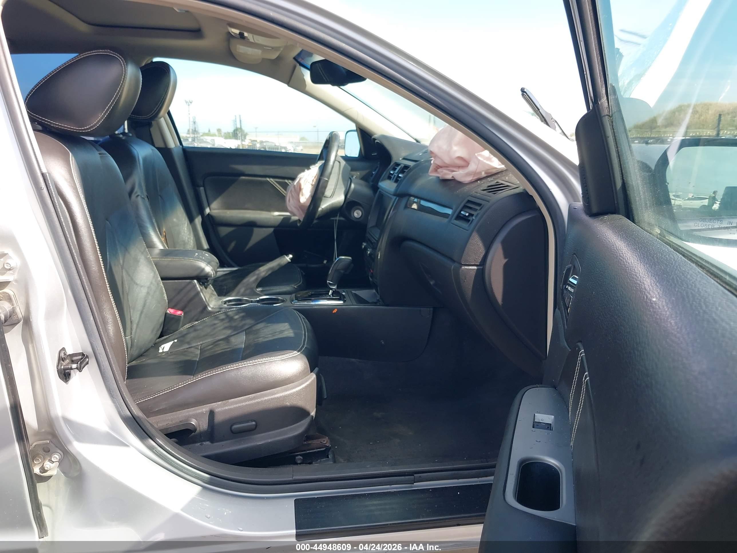 FORD FUSION image 5