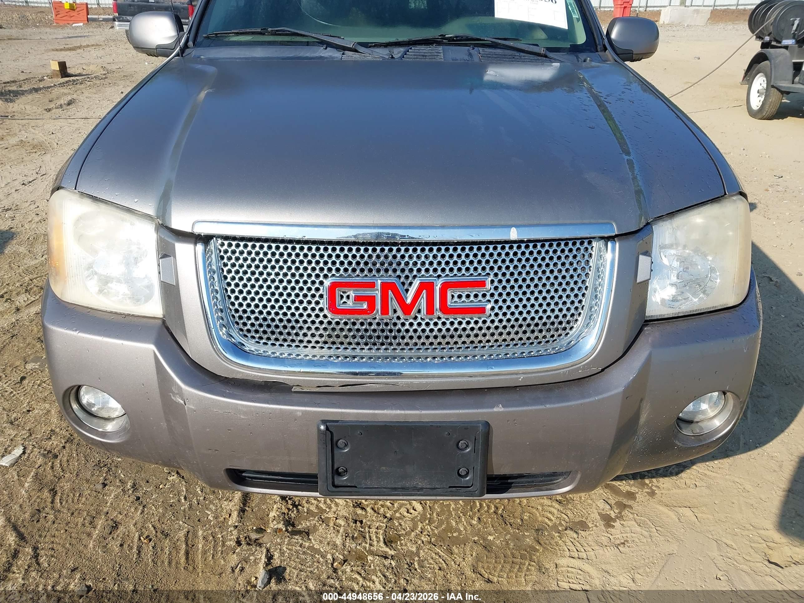 GMC ENVOY image 6