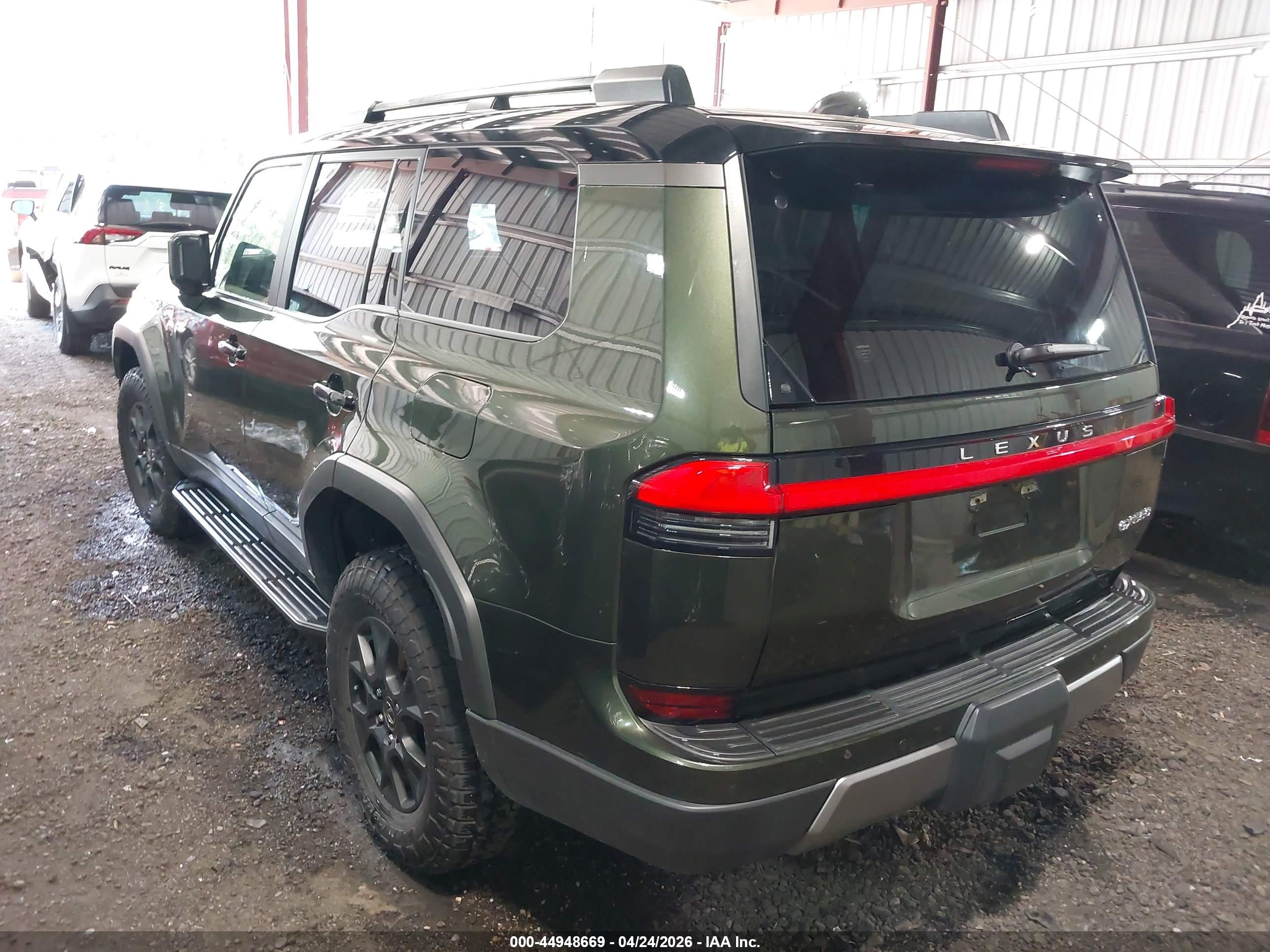 LEXUS GX image 3
