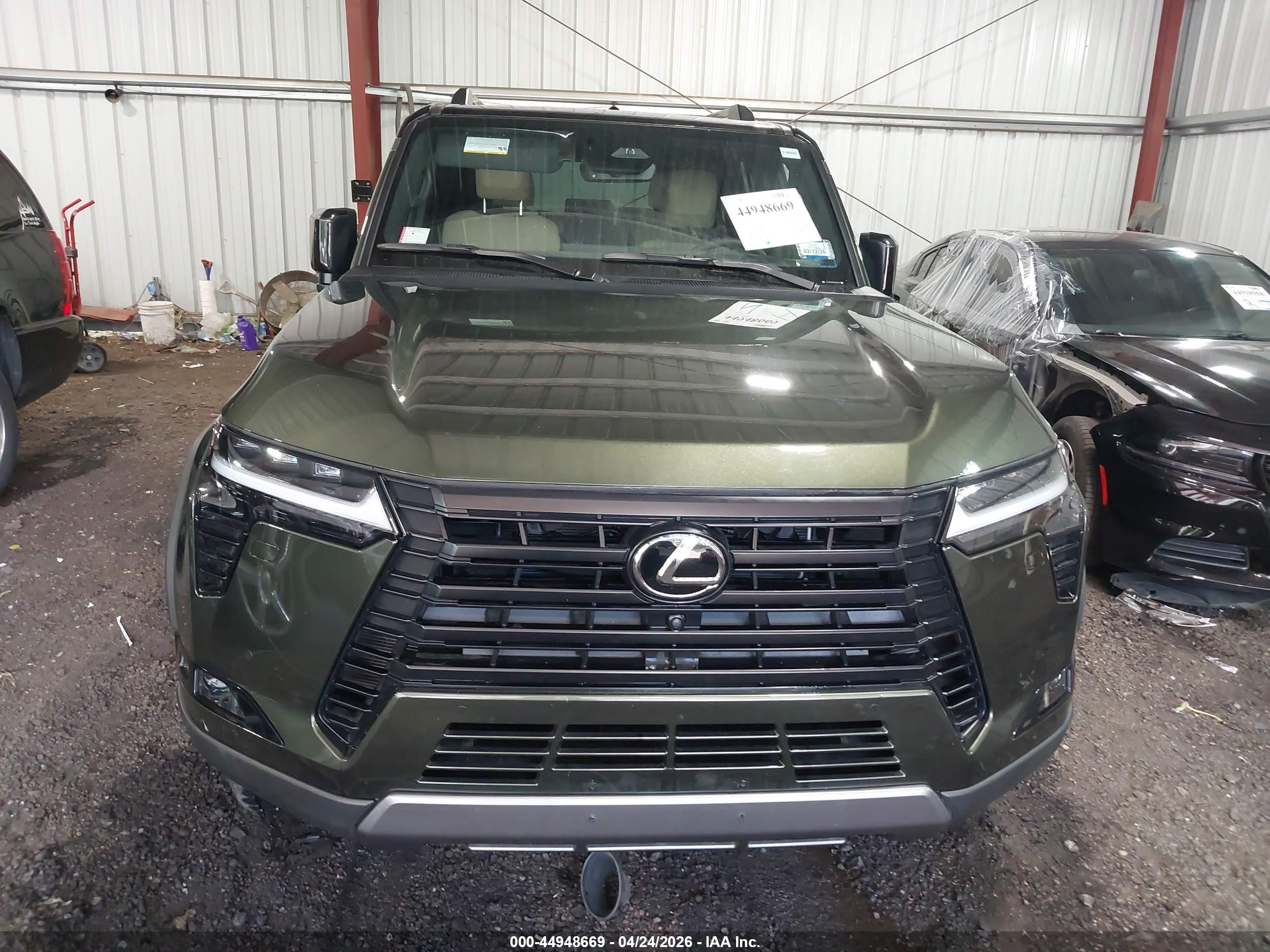LEXUS GX image 6