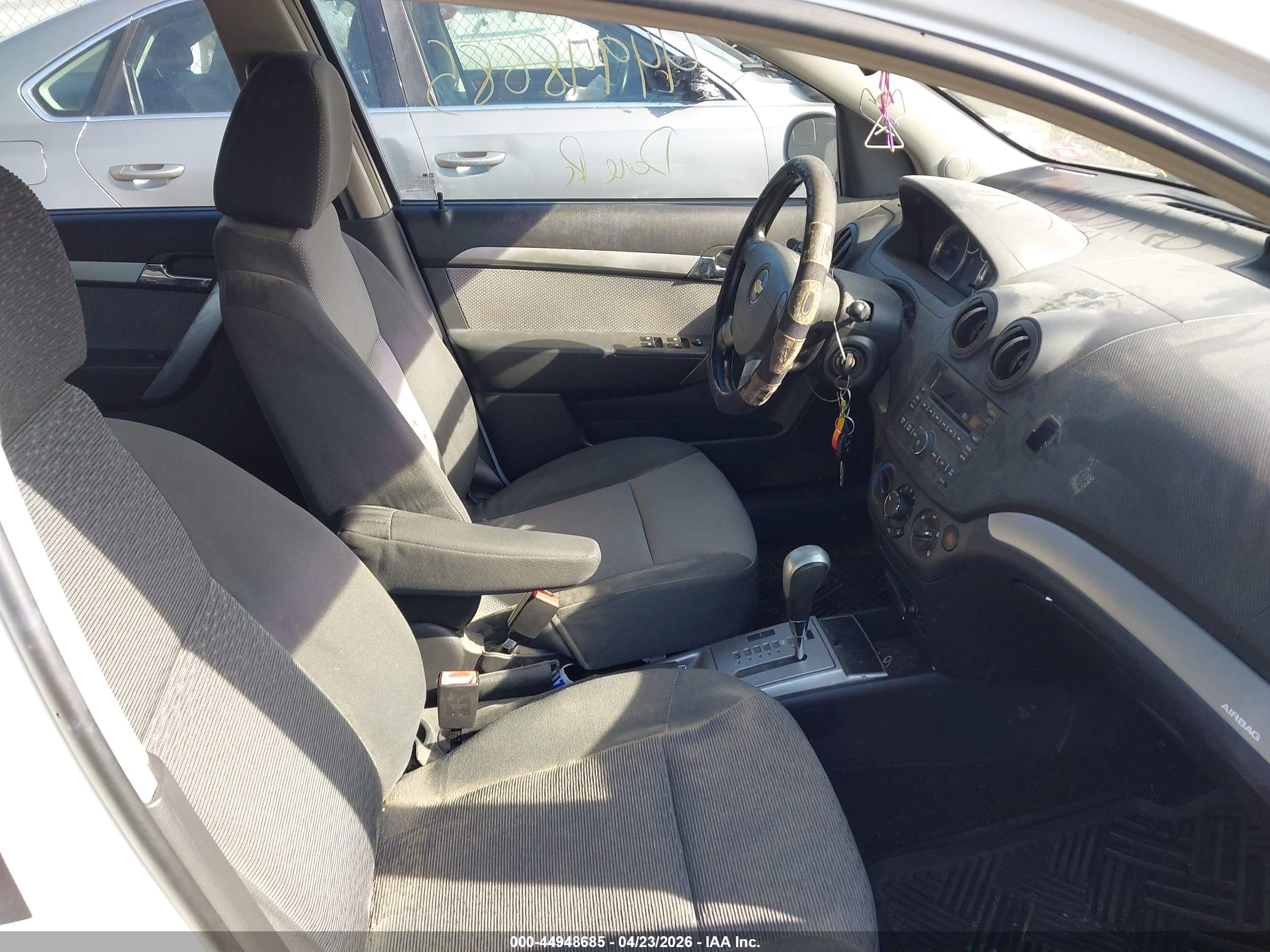 CHEVROLET AVEO image 5