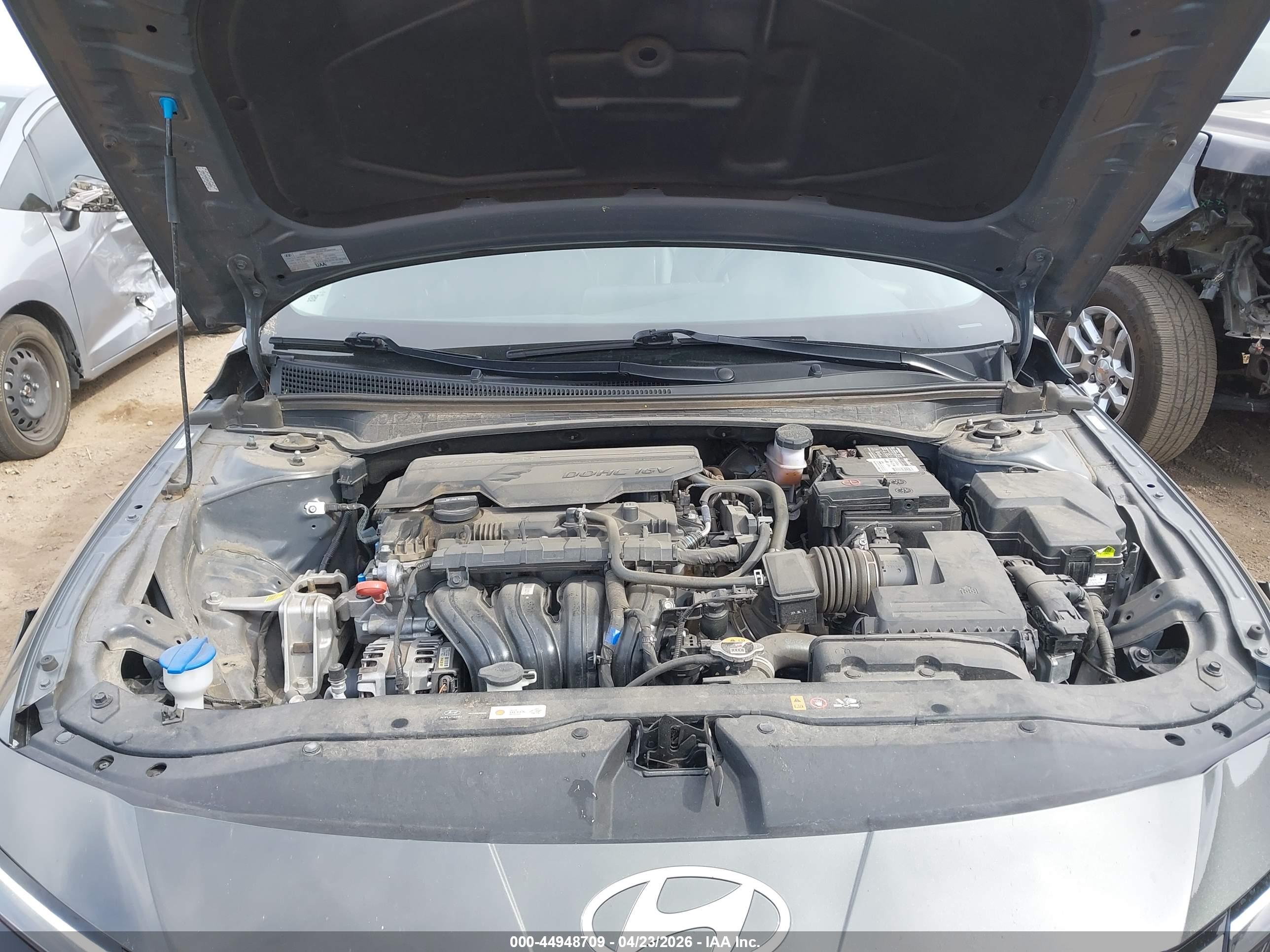 HYUNDAI ELANTRA image 10