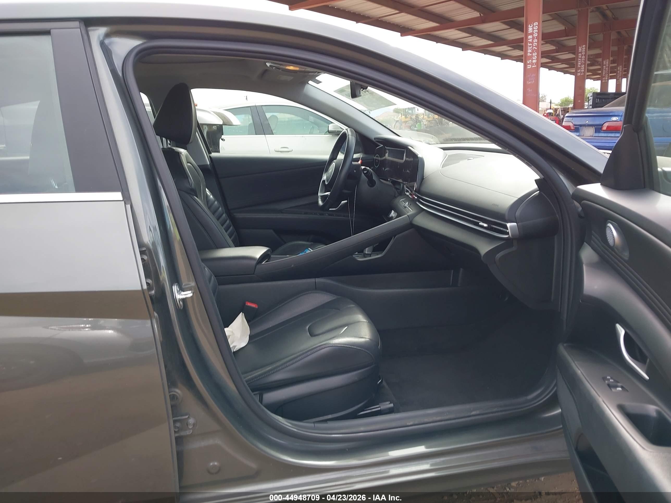 HYUNDAI ELANTRA image 5