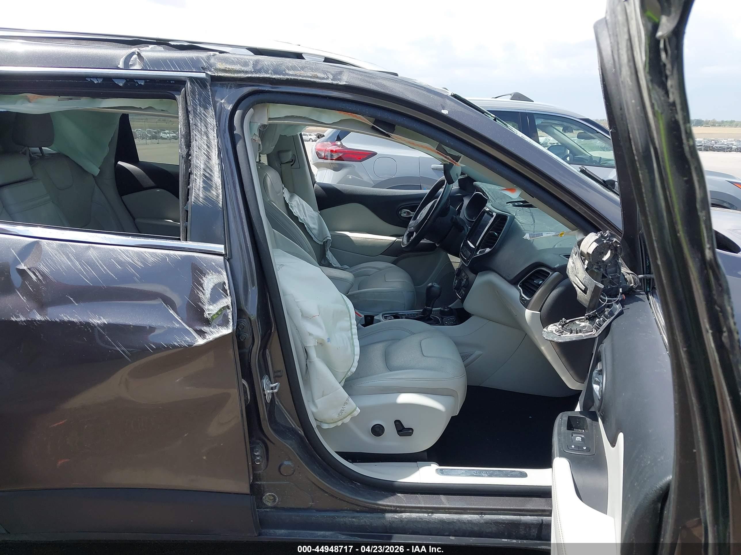 JEEP CHEROKEE image 5
