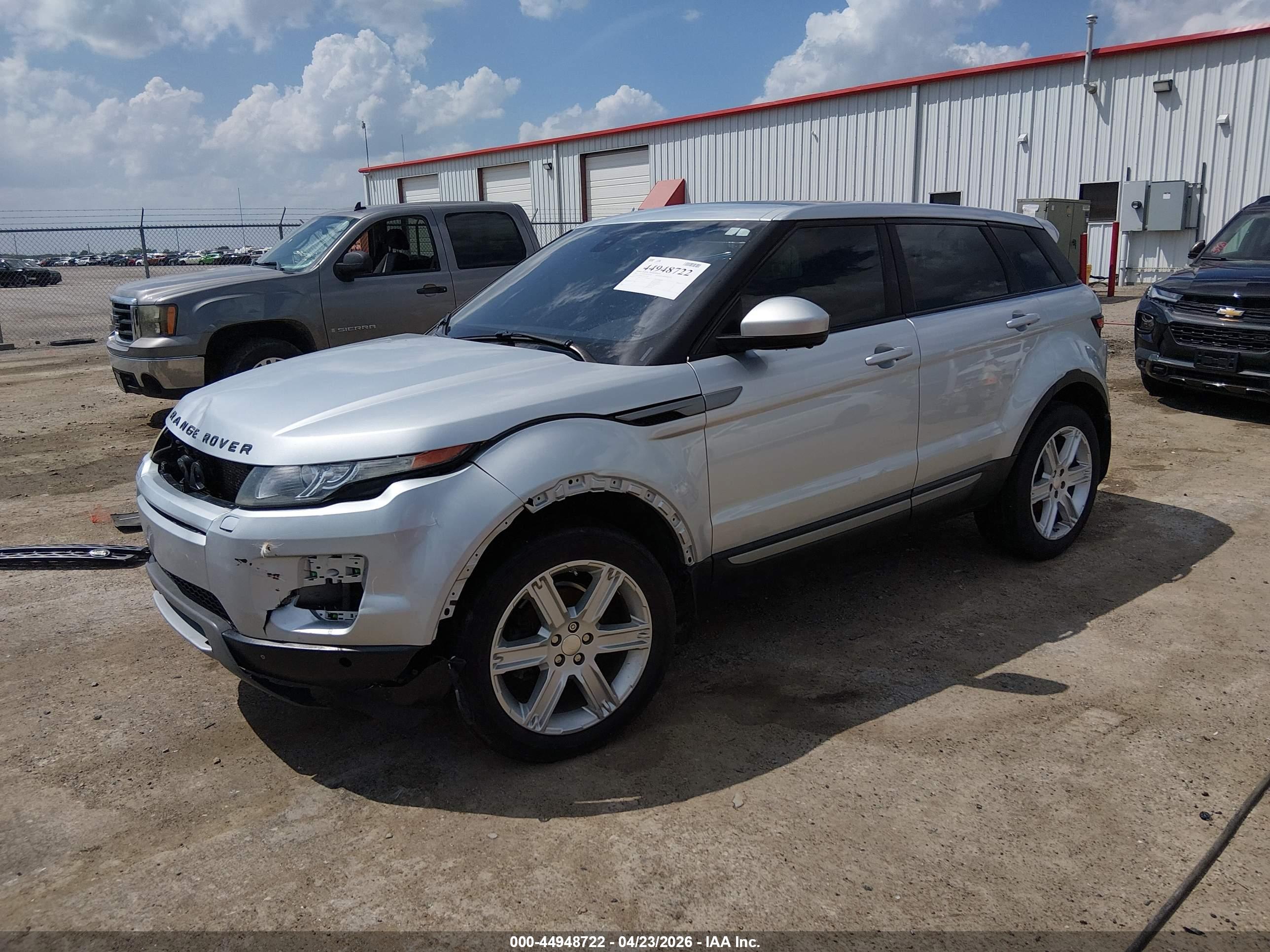 LAND ROVER image 2