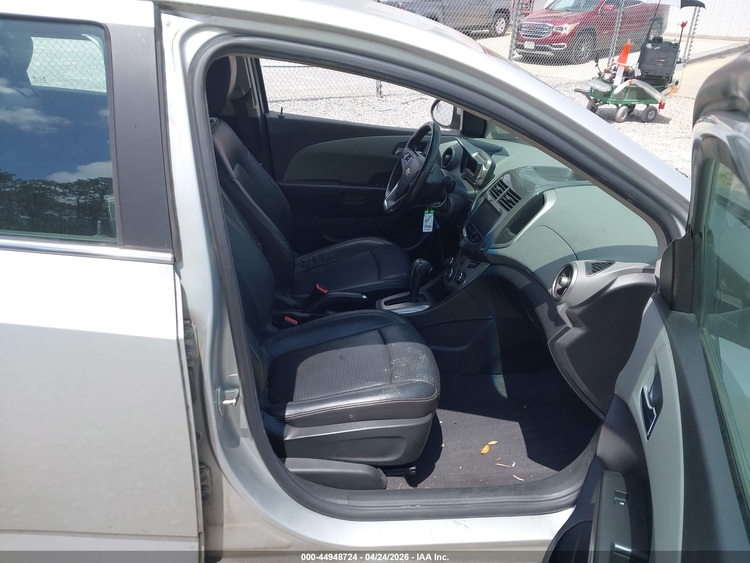 CHEVROLET SONIC image 5