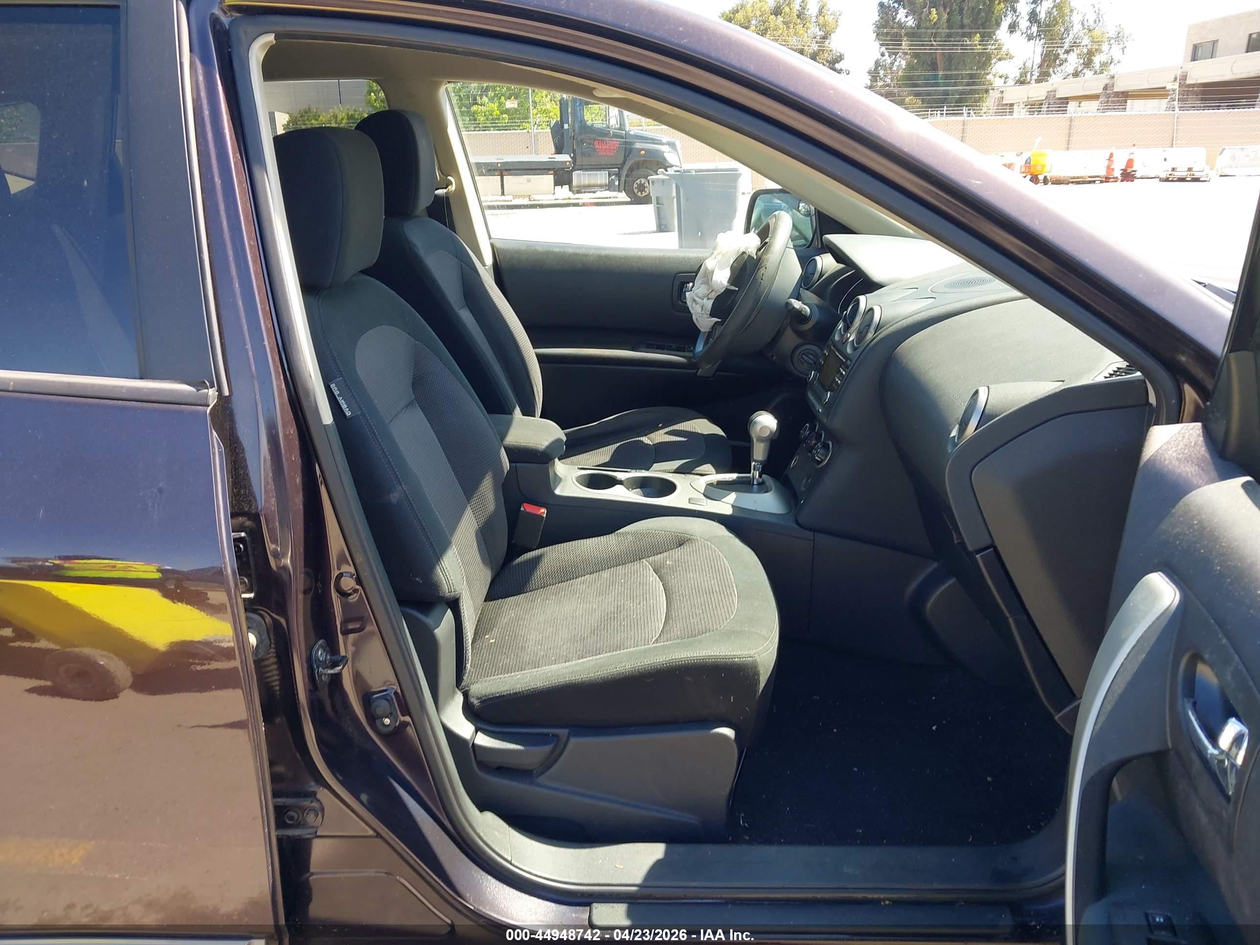 NISSAN ROGUE image 5
