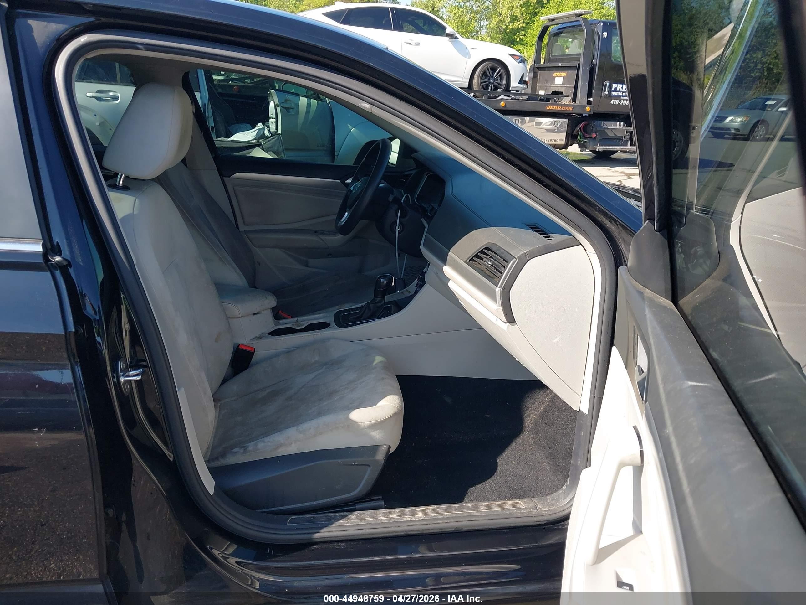 VOLKSWAGEN JETTA image 5