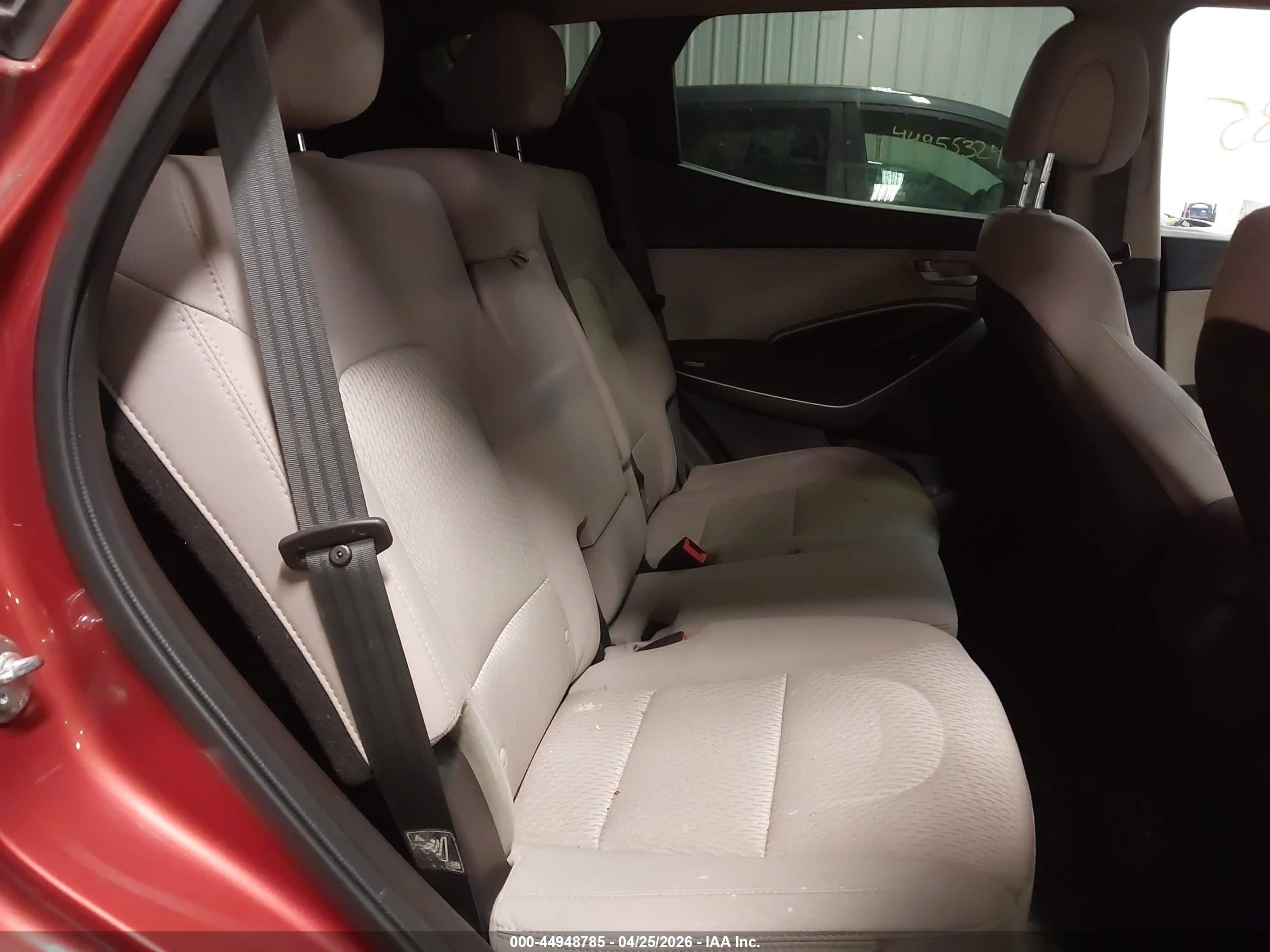 HYUNDAI SANTA image 8