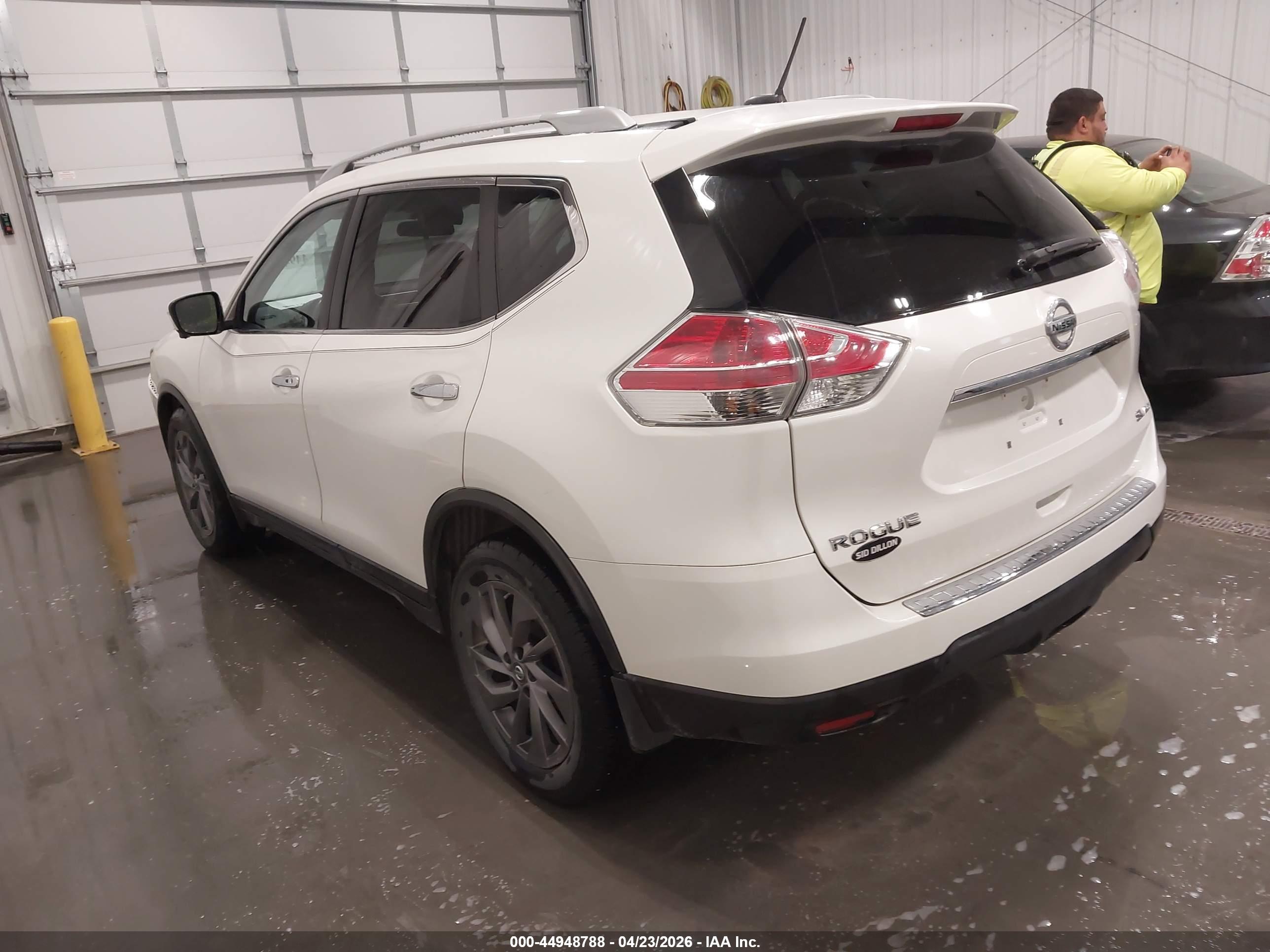NISSAN ROGUE image 3