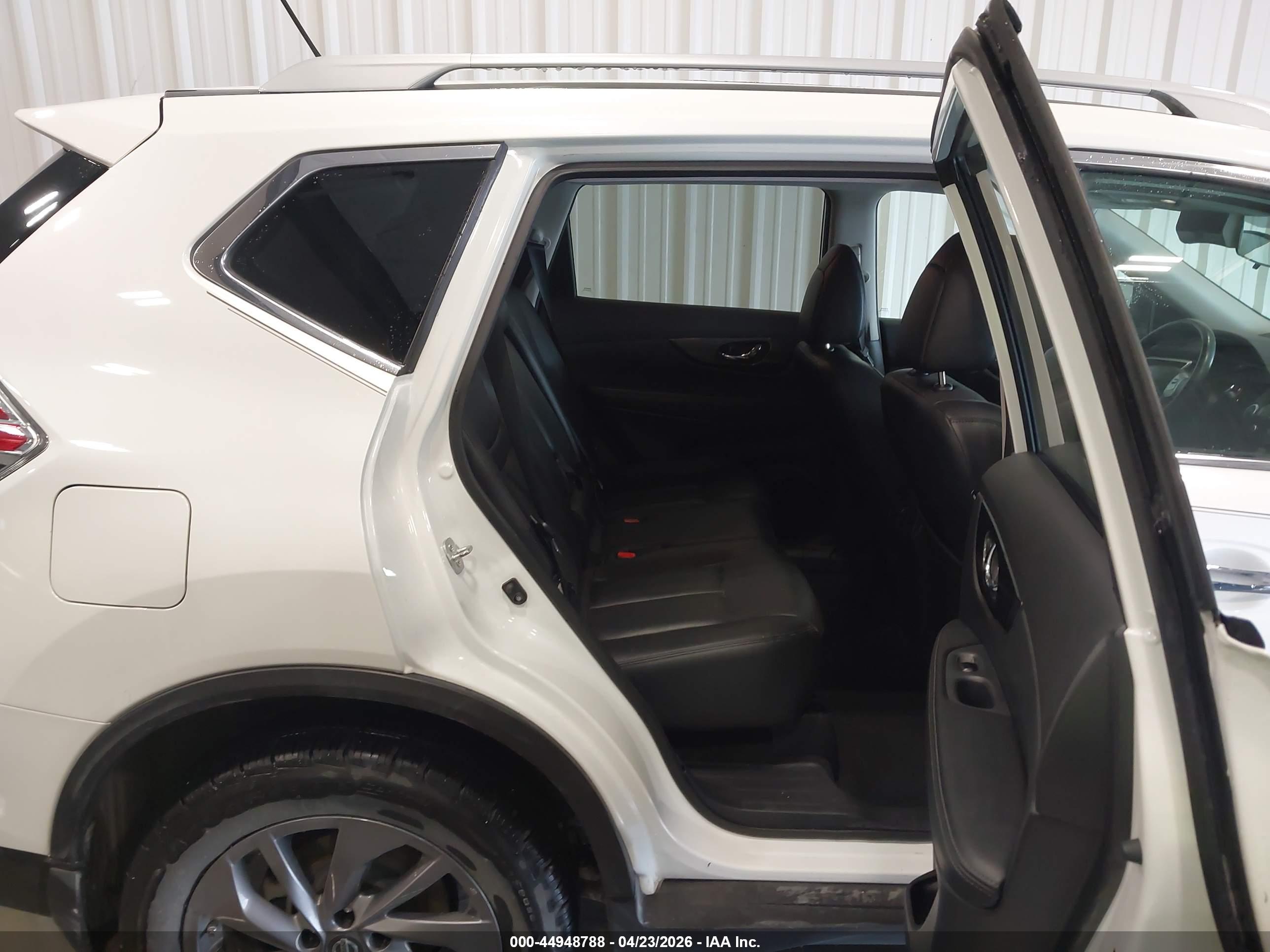 NISSAN ROGUE image 8